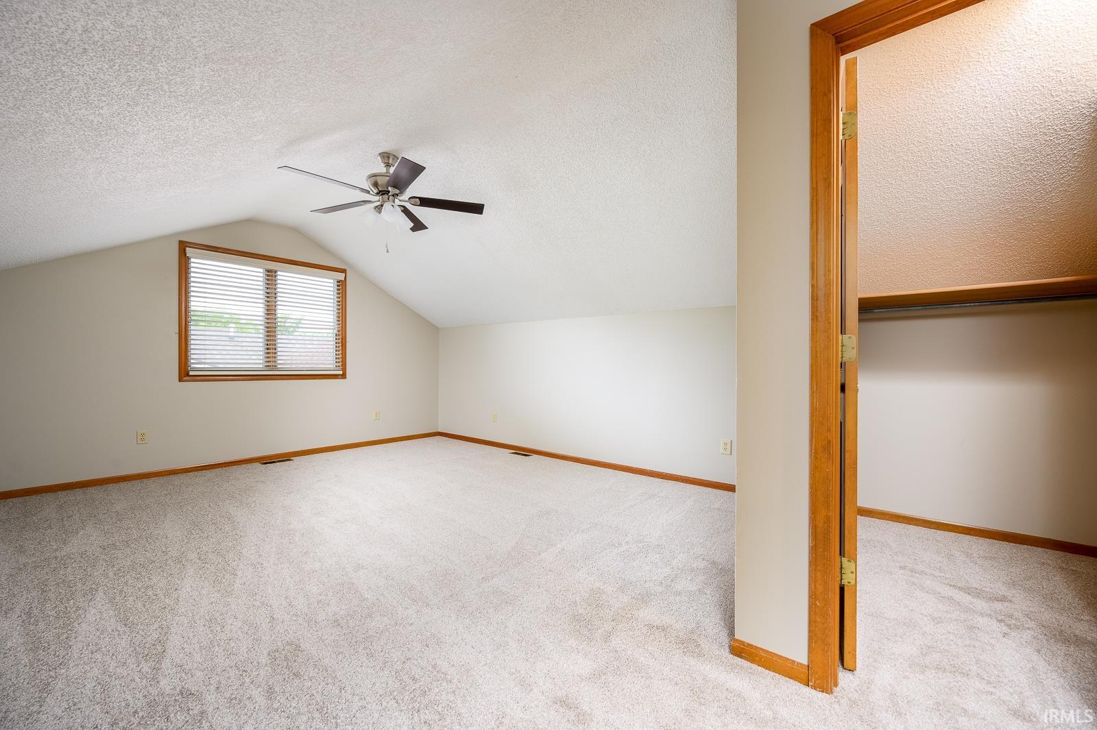 8502 Victoria Woods