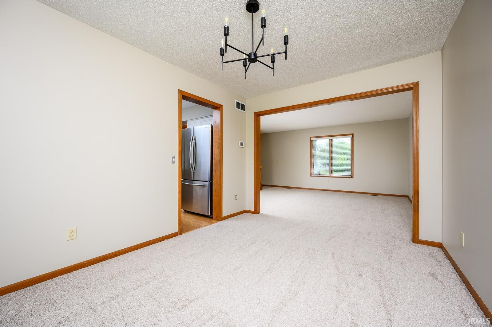 8502 Victoria Woods