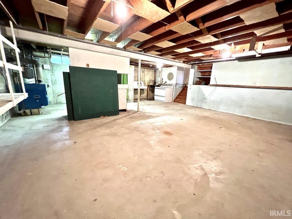 6403 Old Trail