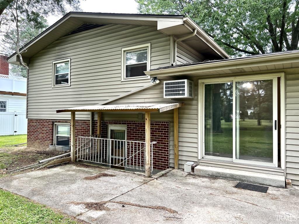 6403 Old Trail