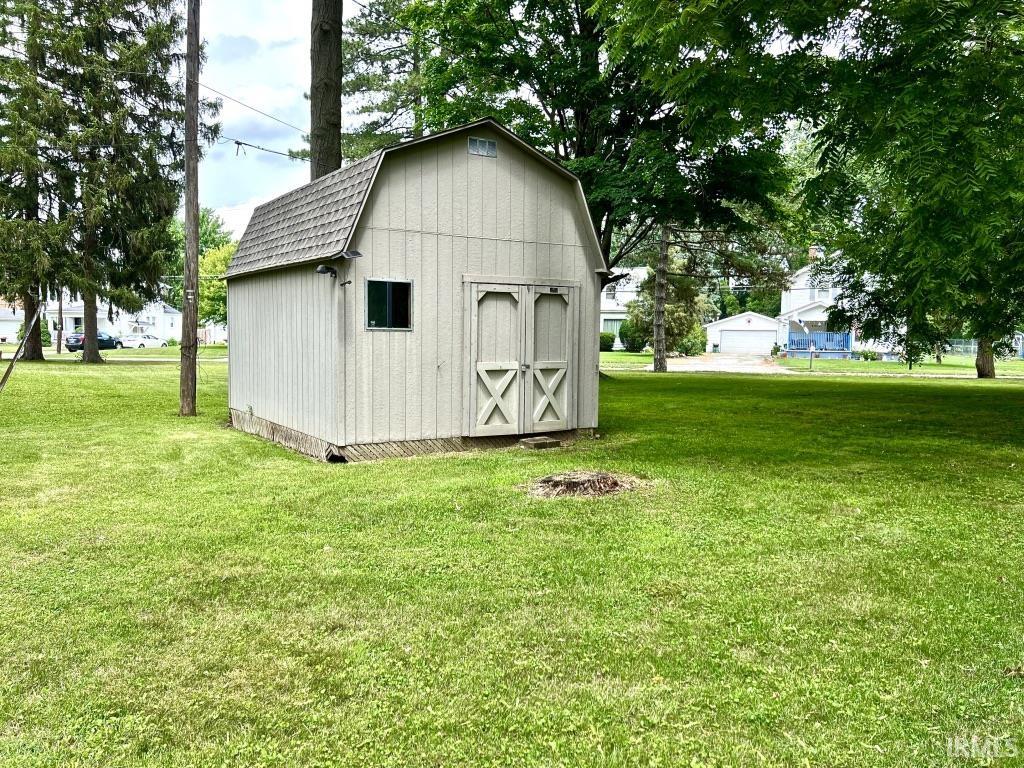 6403 Old Trail