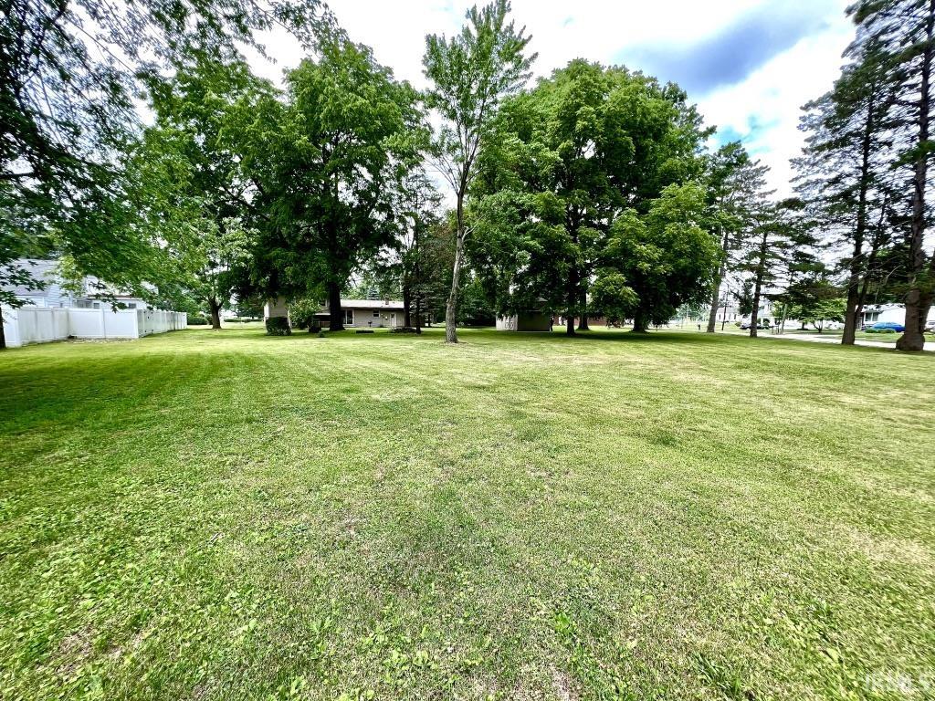 6403 Old Trail