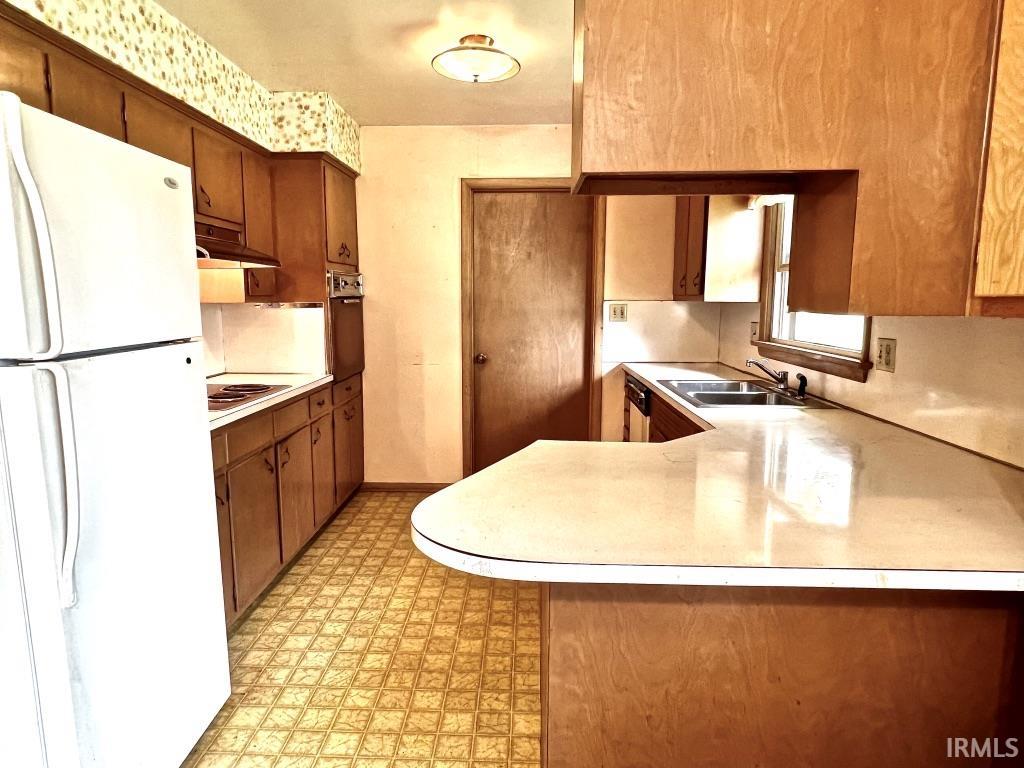 6403 Old Trail