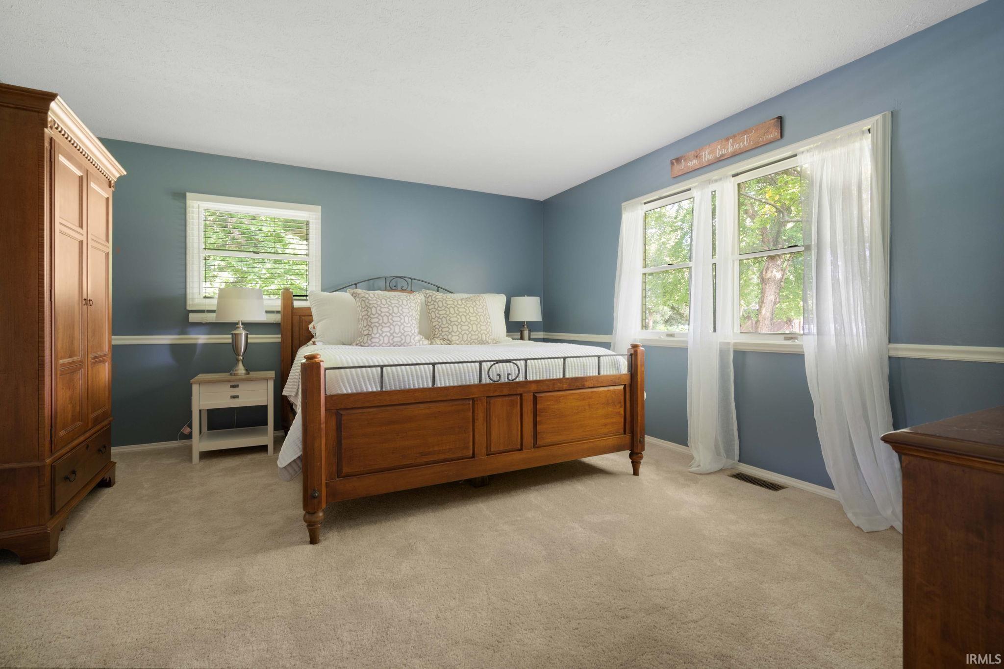 4084 Woodland