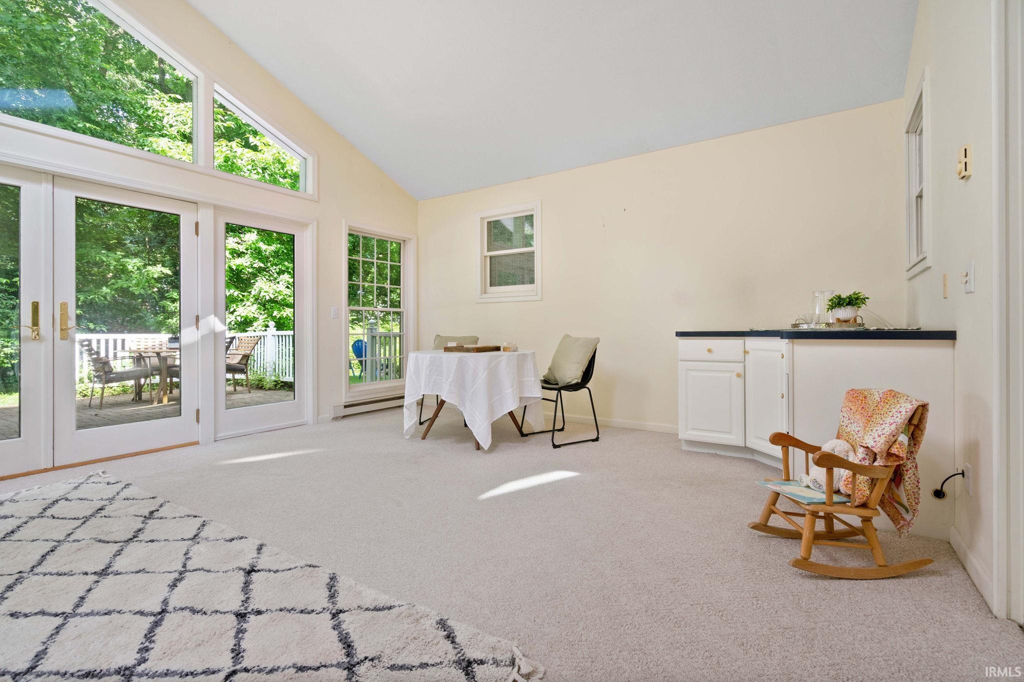 4084 Woodland