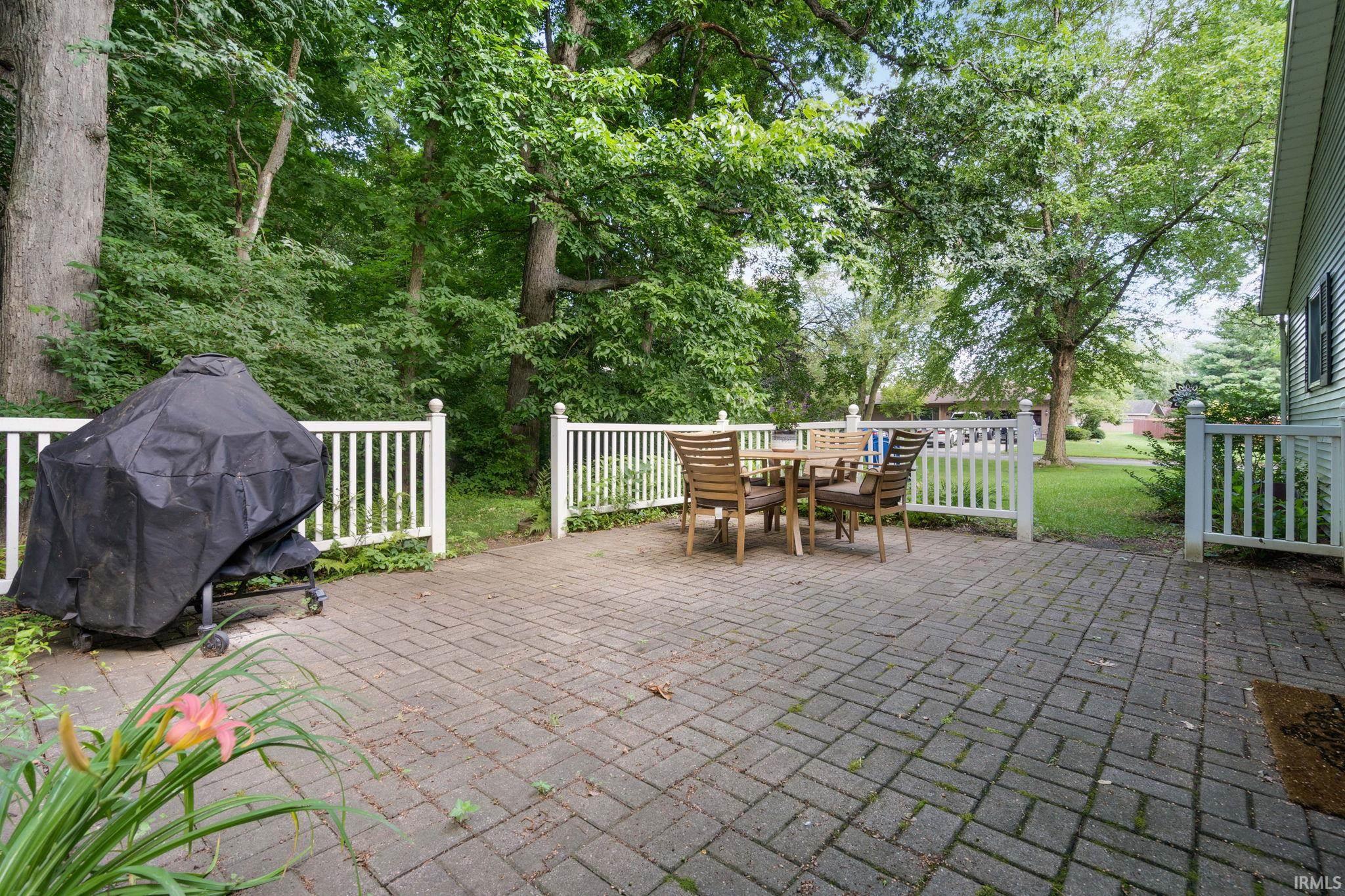 4084 Woodland