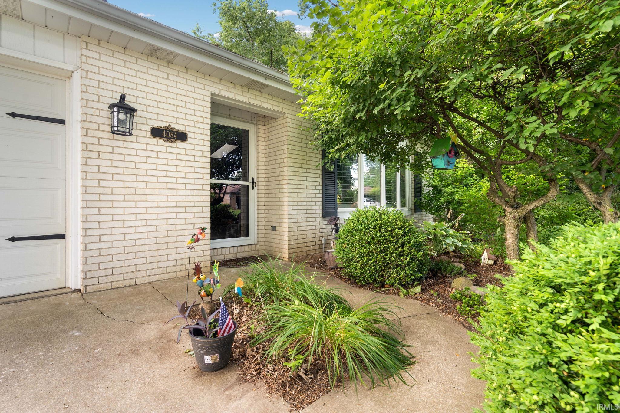4084 Woodland
