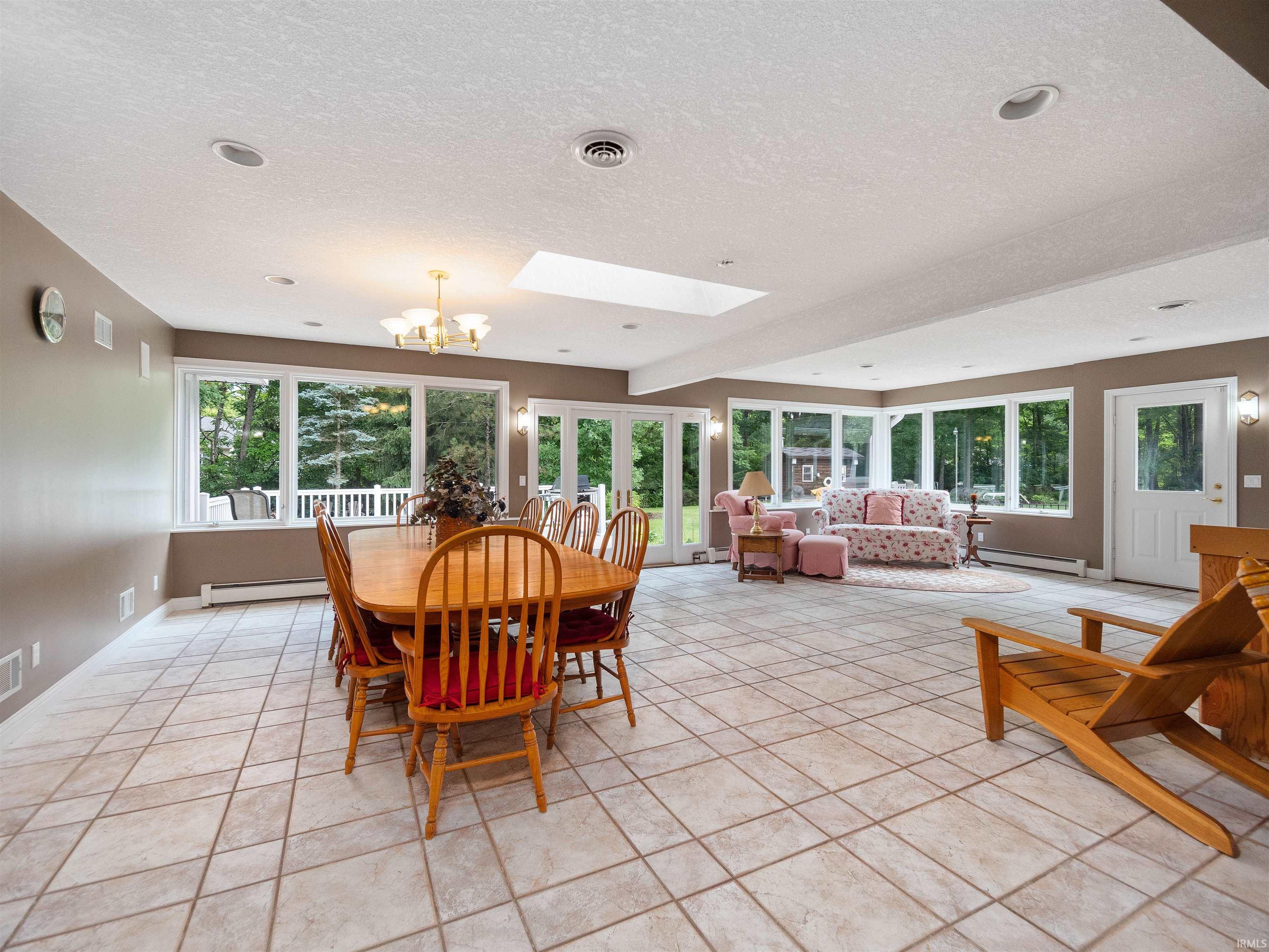 10430 Greenoak