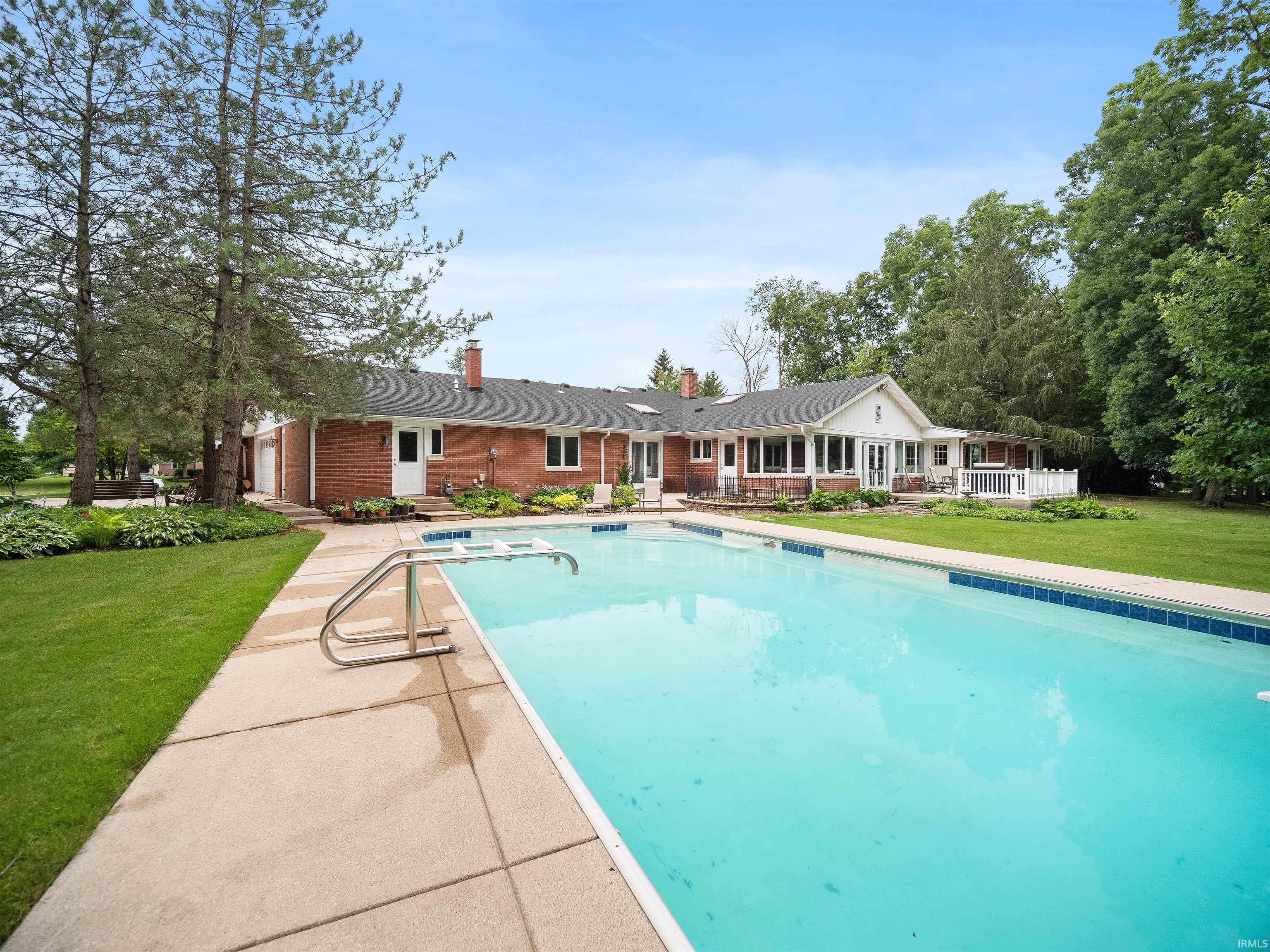 10430 Greenoak