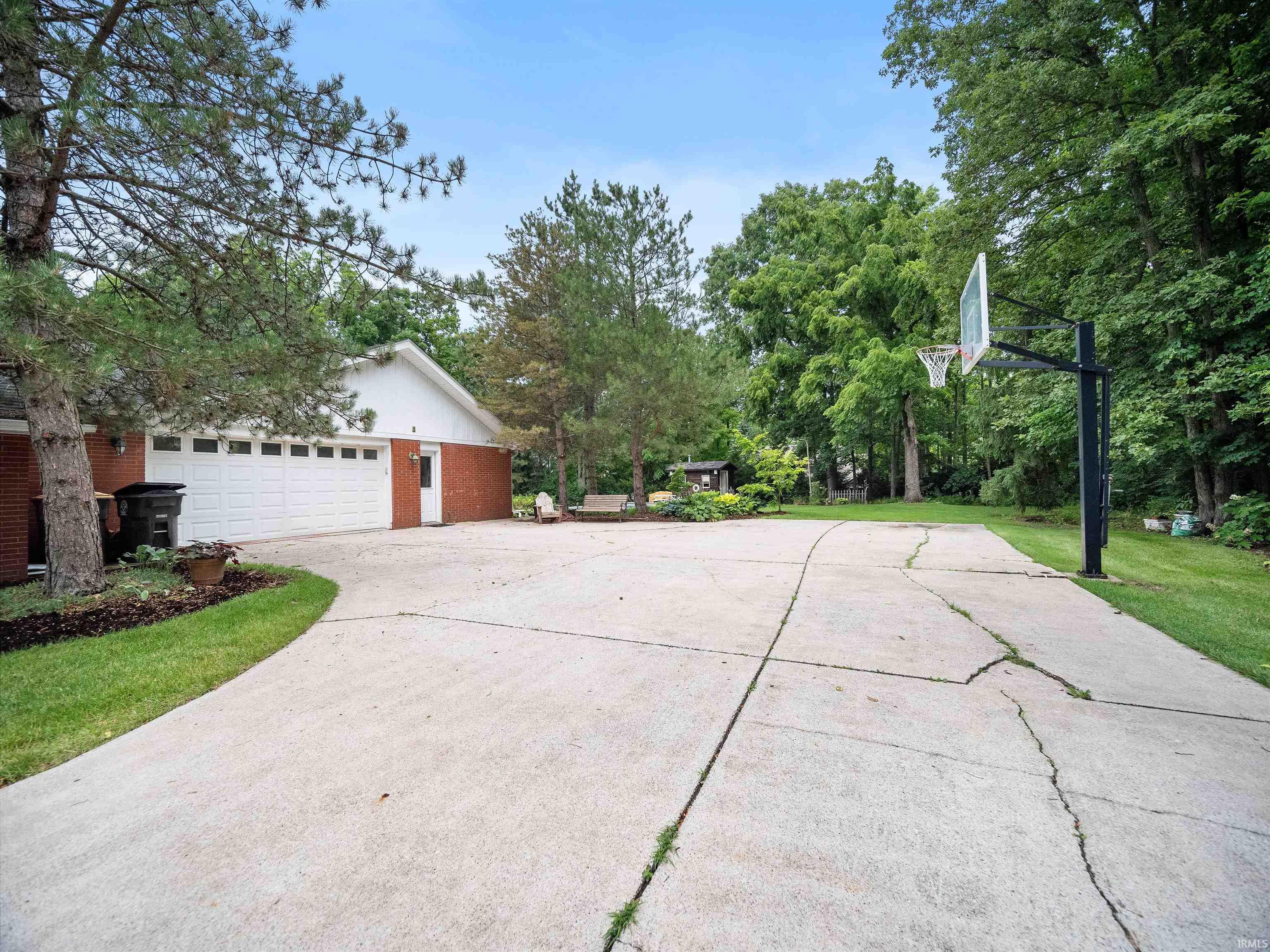 10430 Greenoak