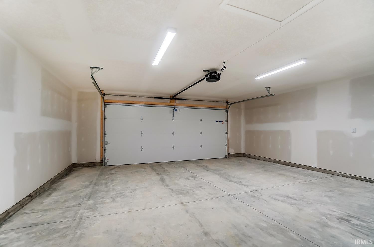 10243 Fieldlight