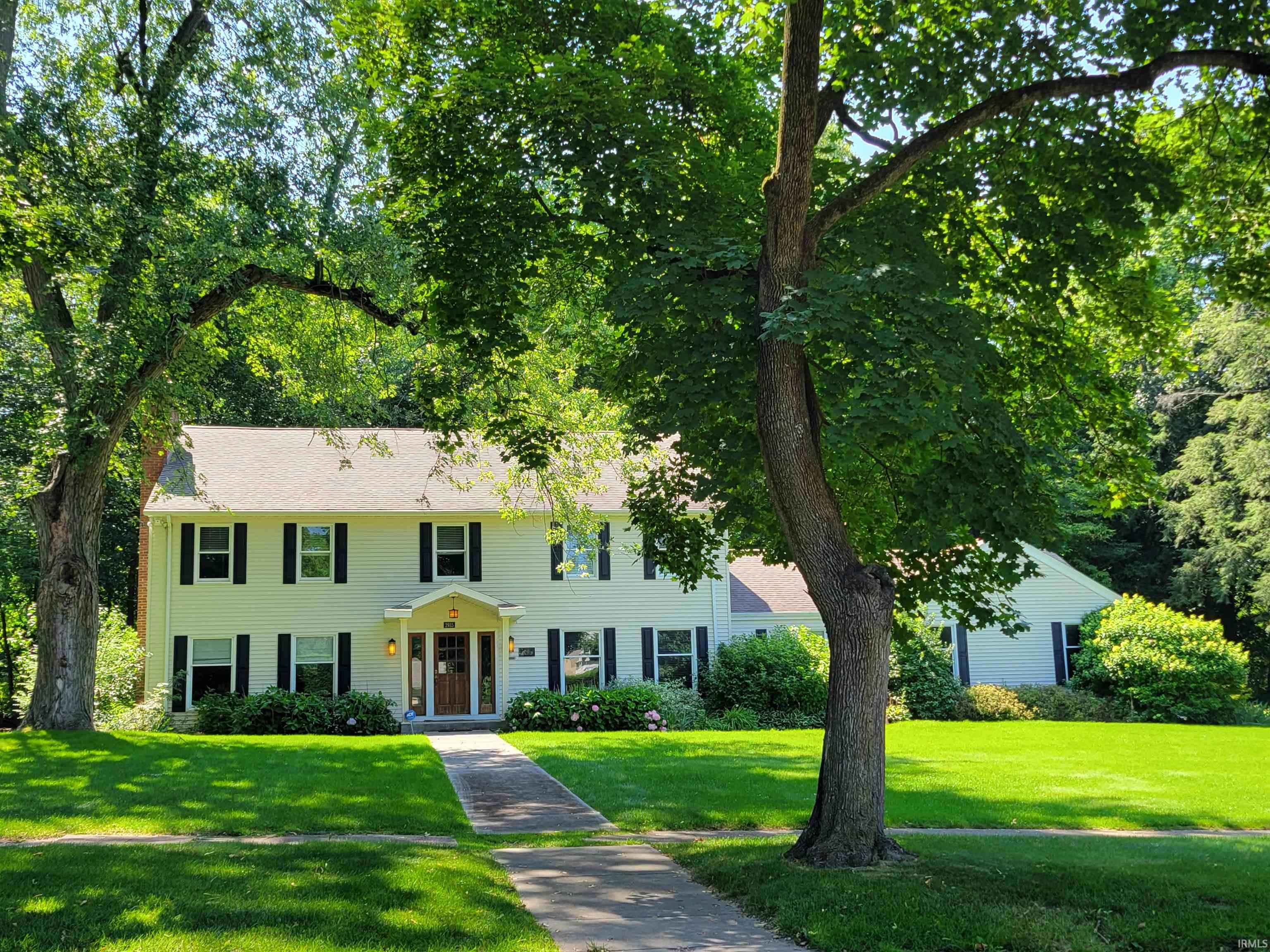 2915 York