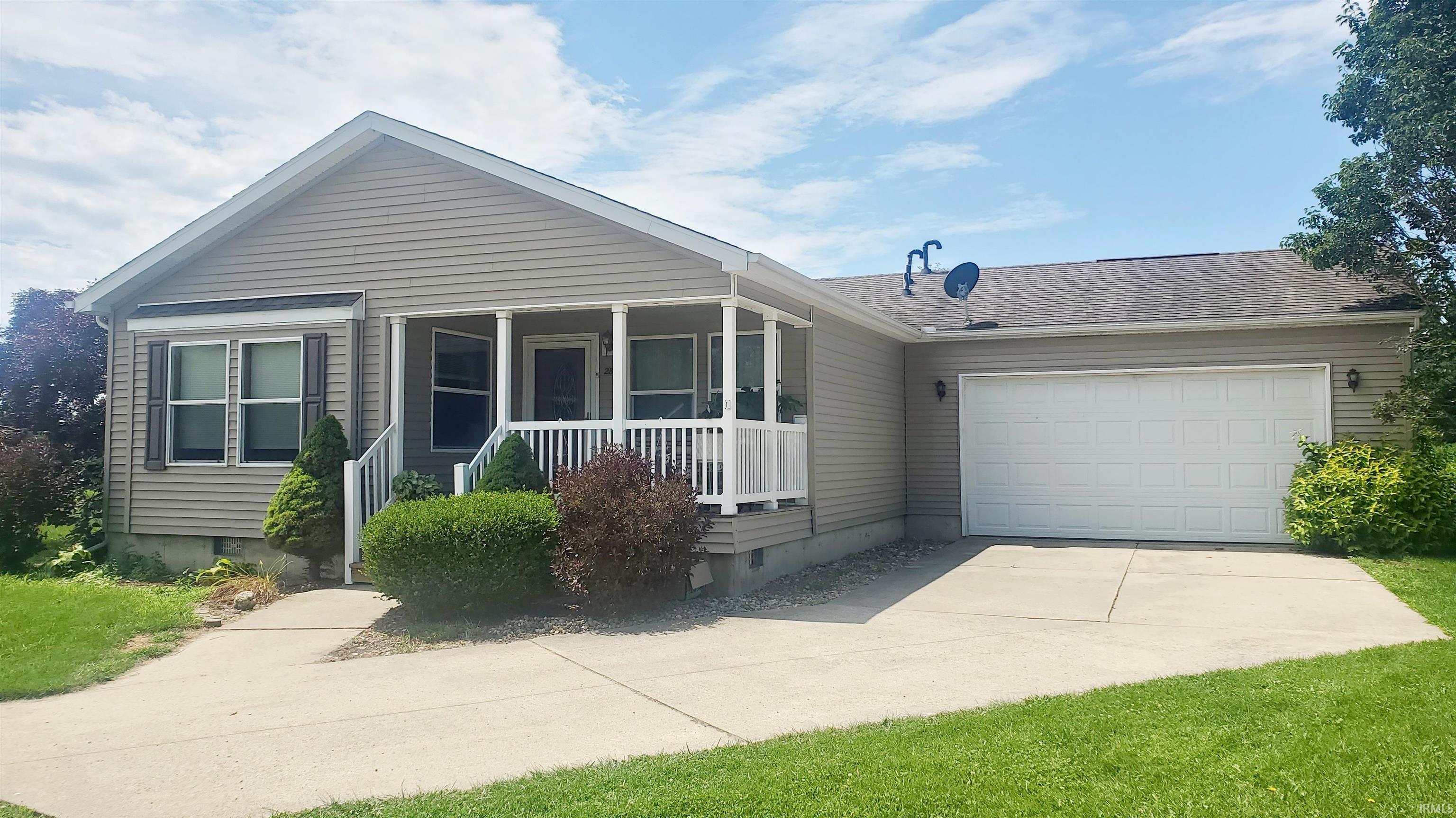 2833 Maplewood