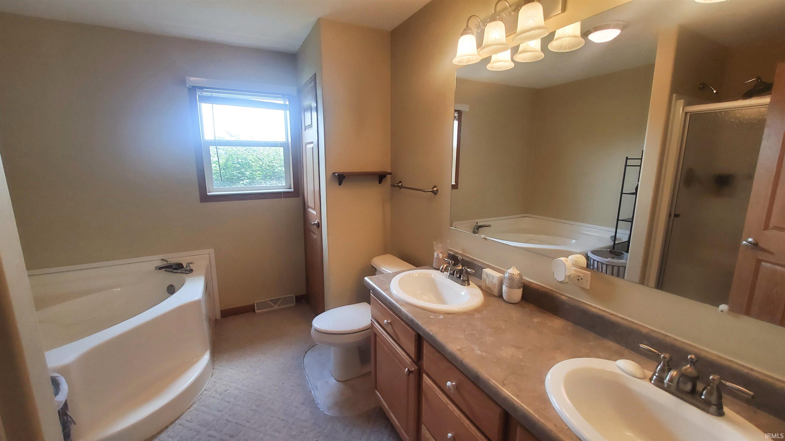 2833 Maplewood