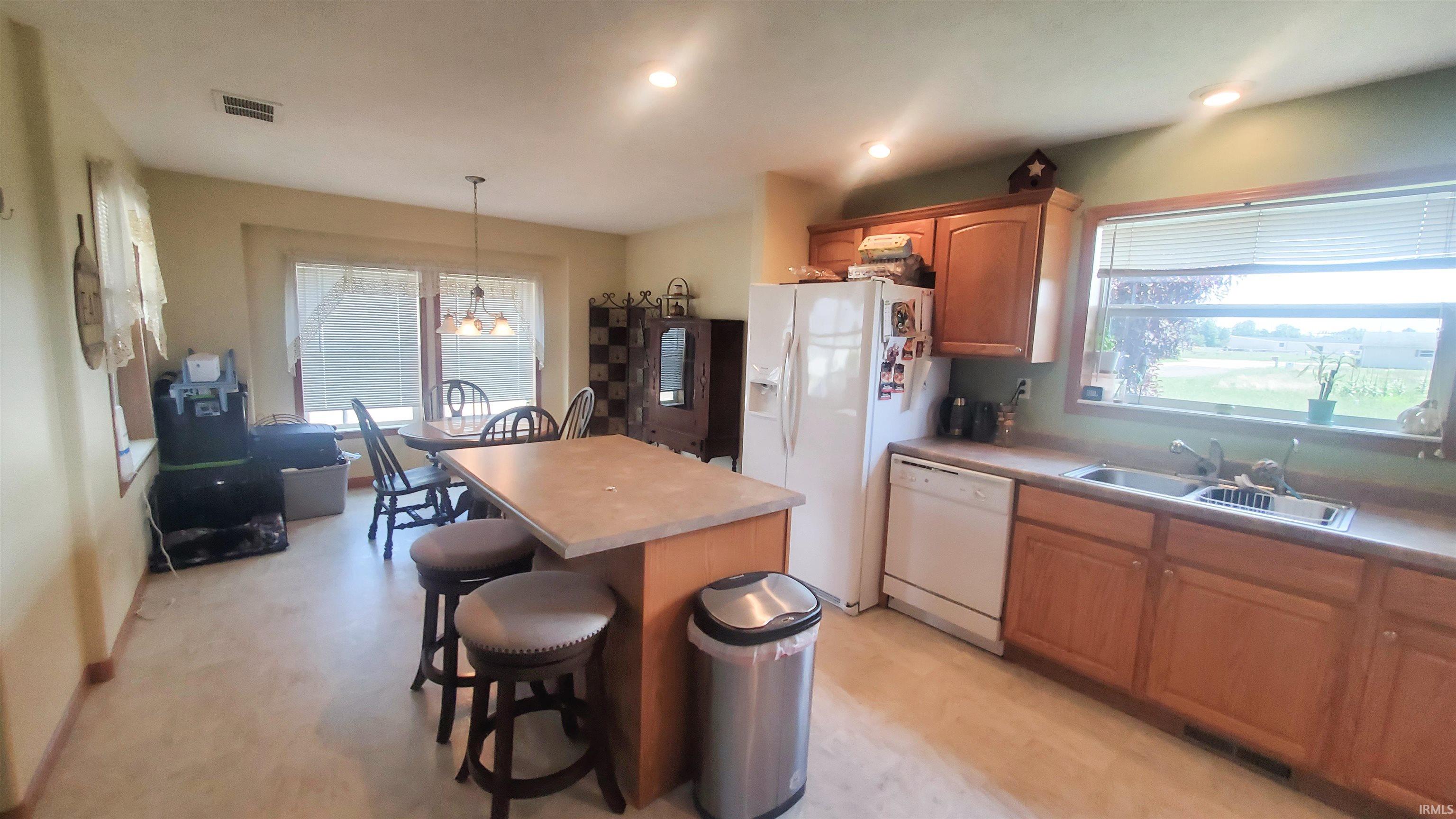 2833 Maplewood