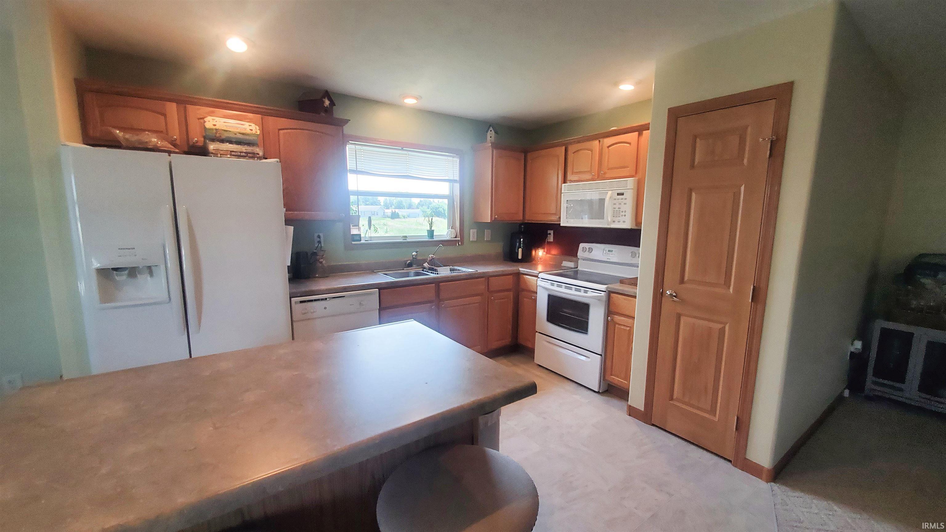 2833 Maplewood