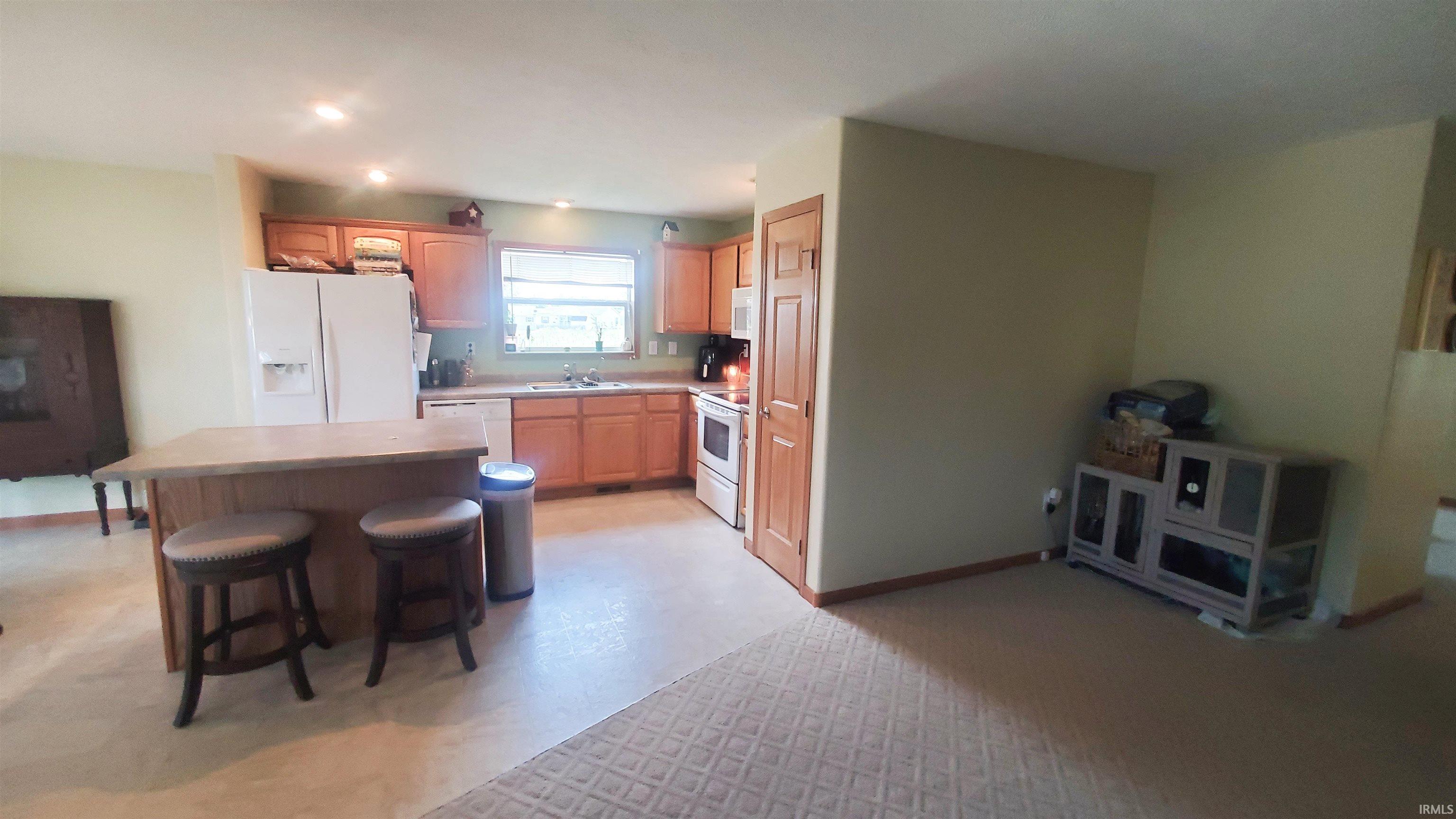 2833 Maplewood