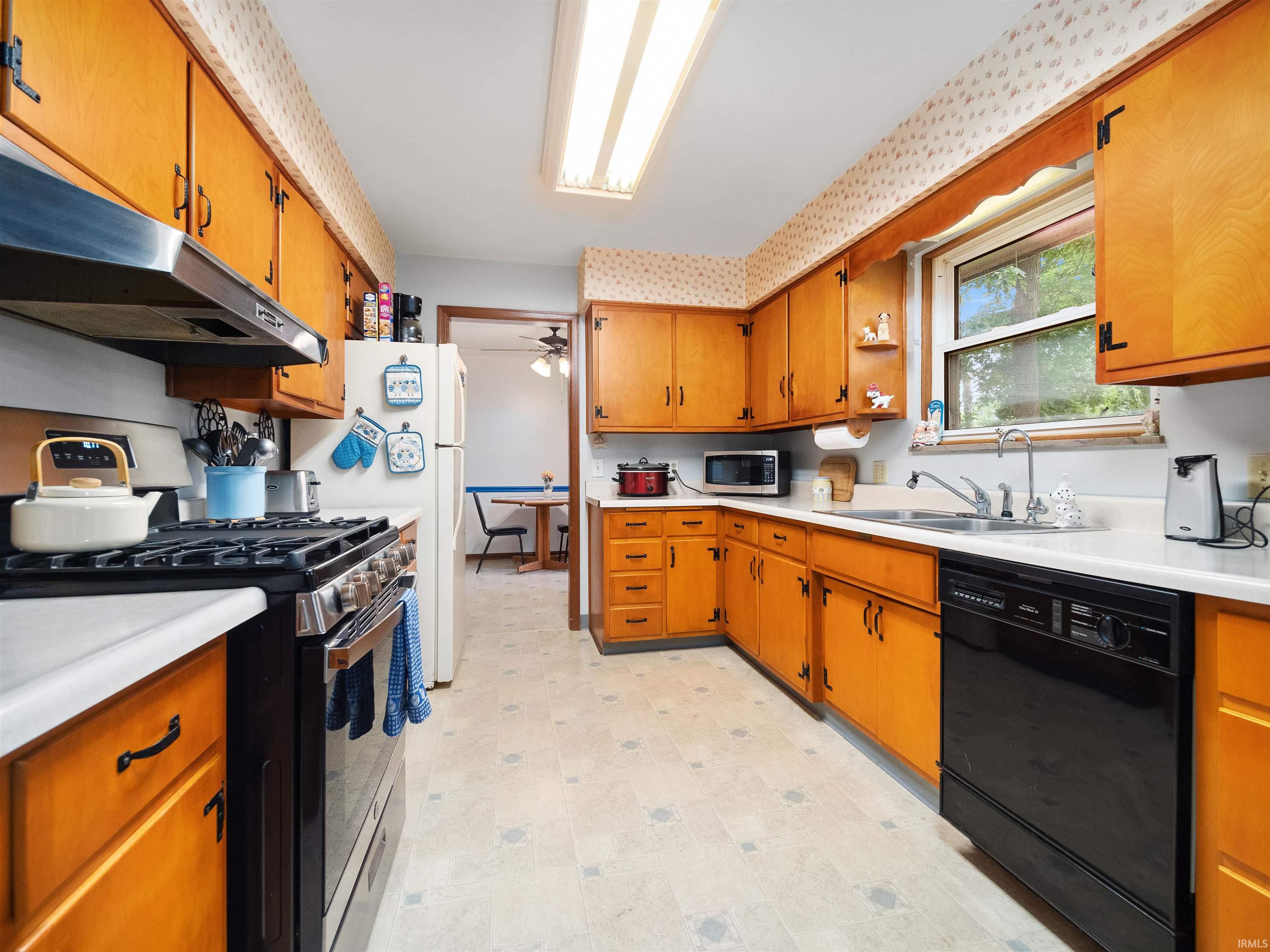 9556 Manor Woods