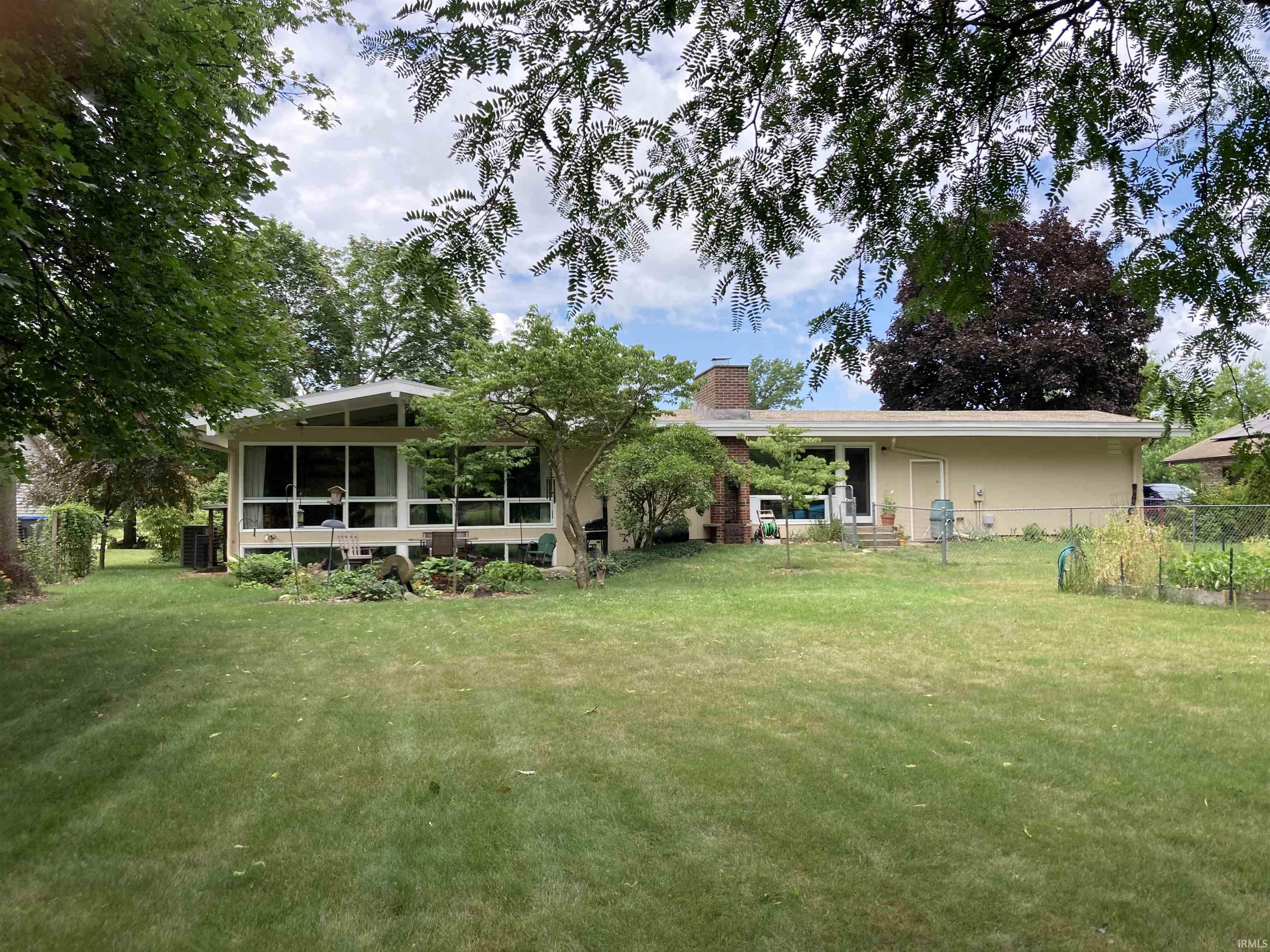 3100 Benham