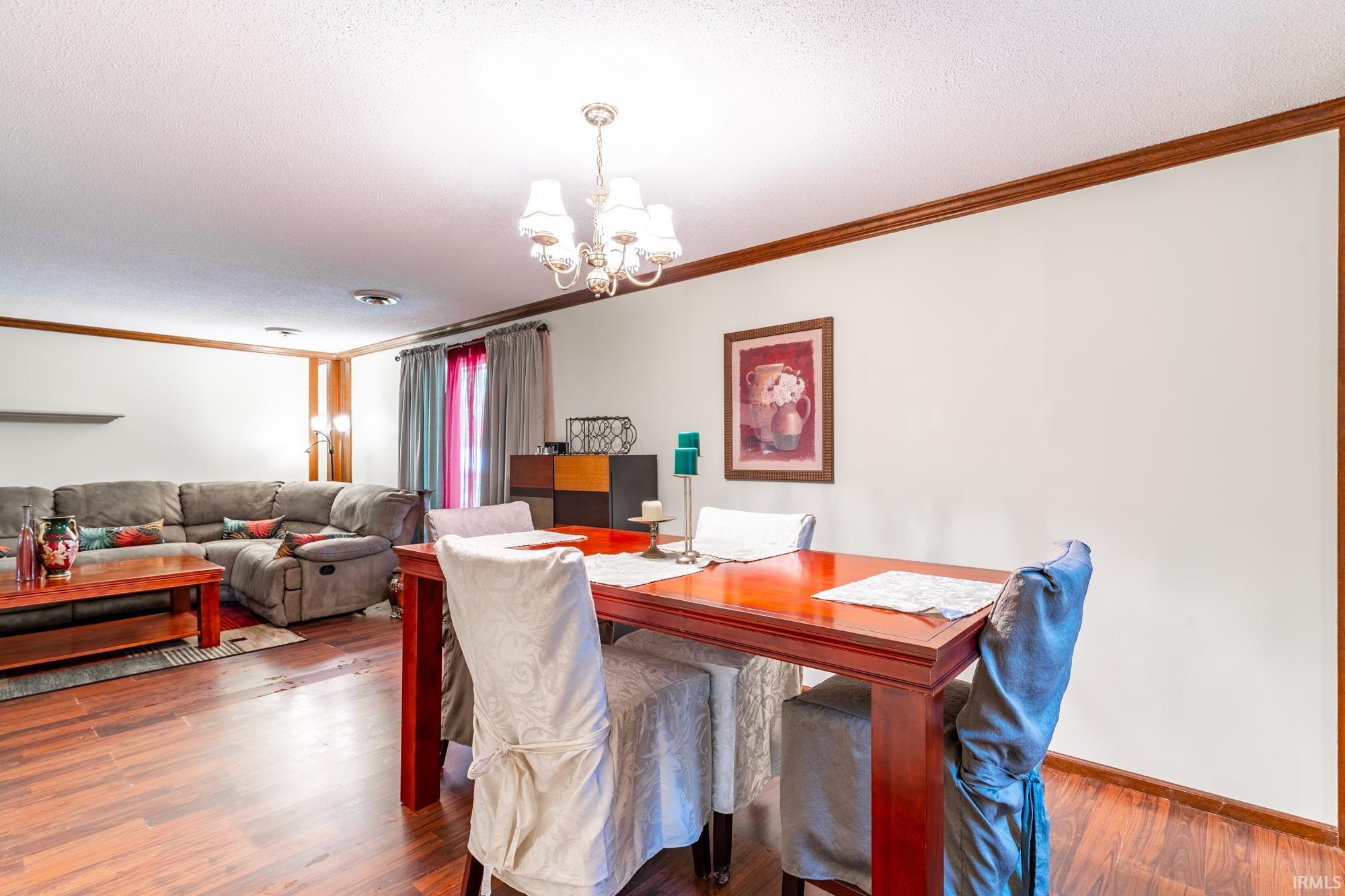 11826 Westwind