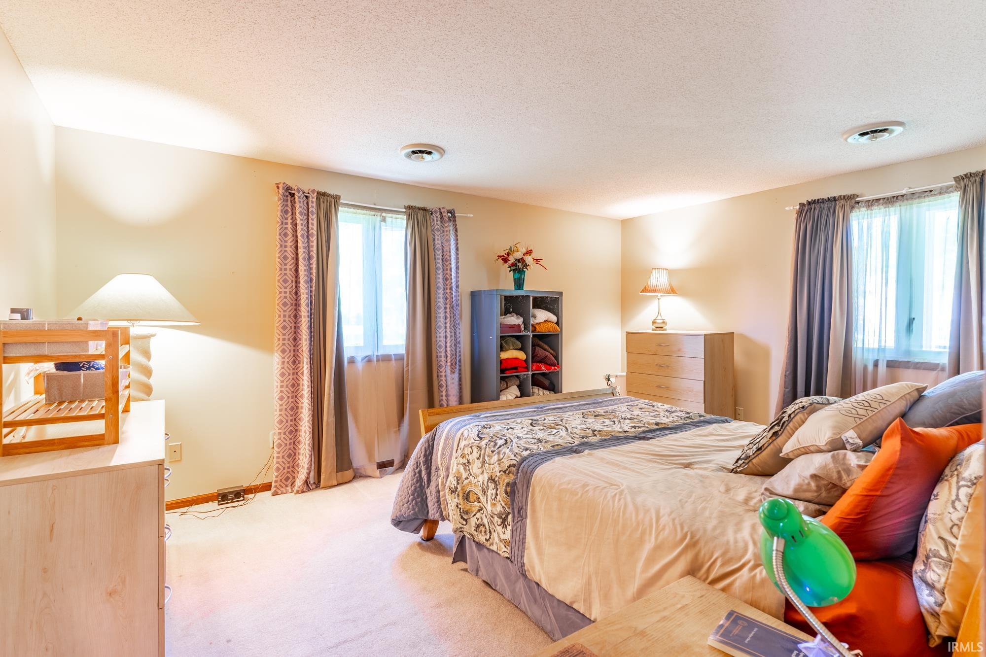 11826 Westwind