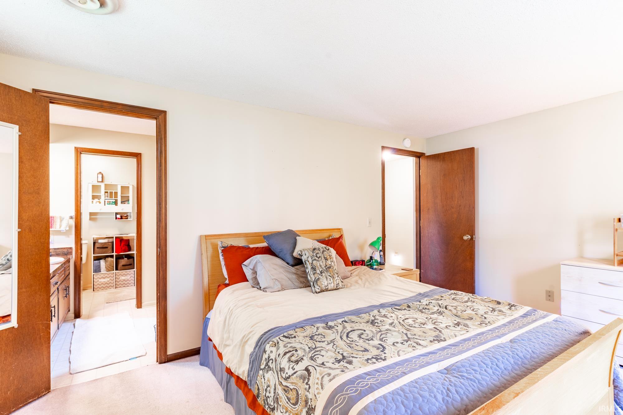 11826 Westwind
