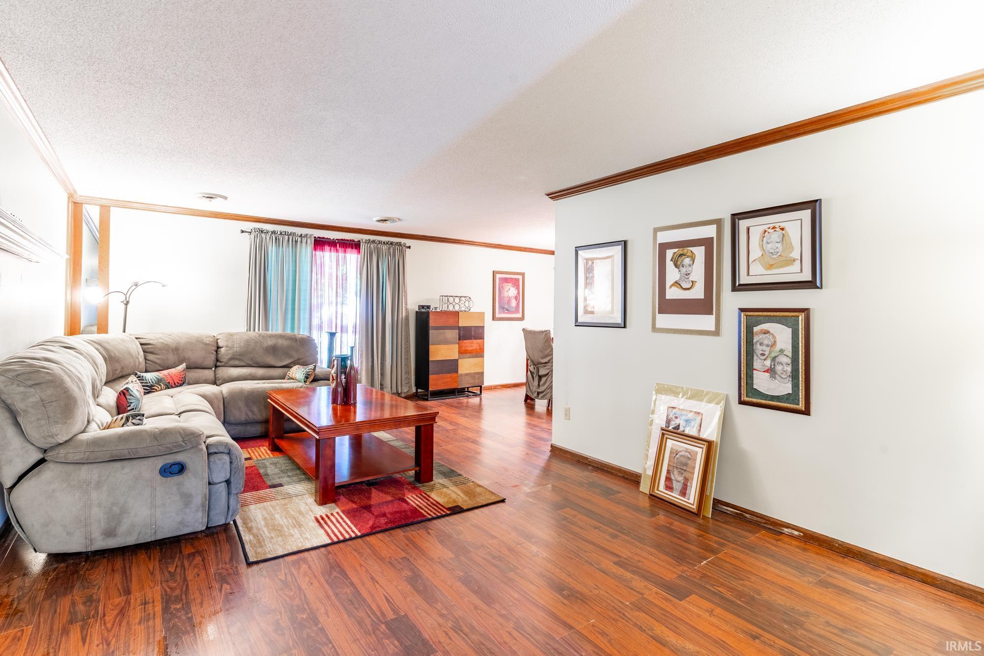 11826 Westwind