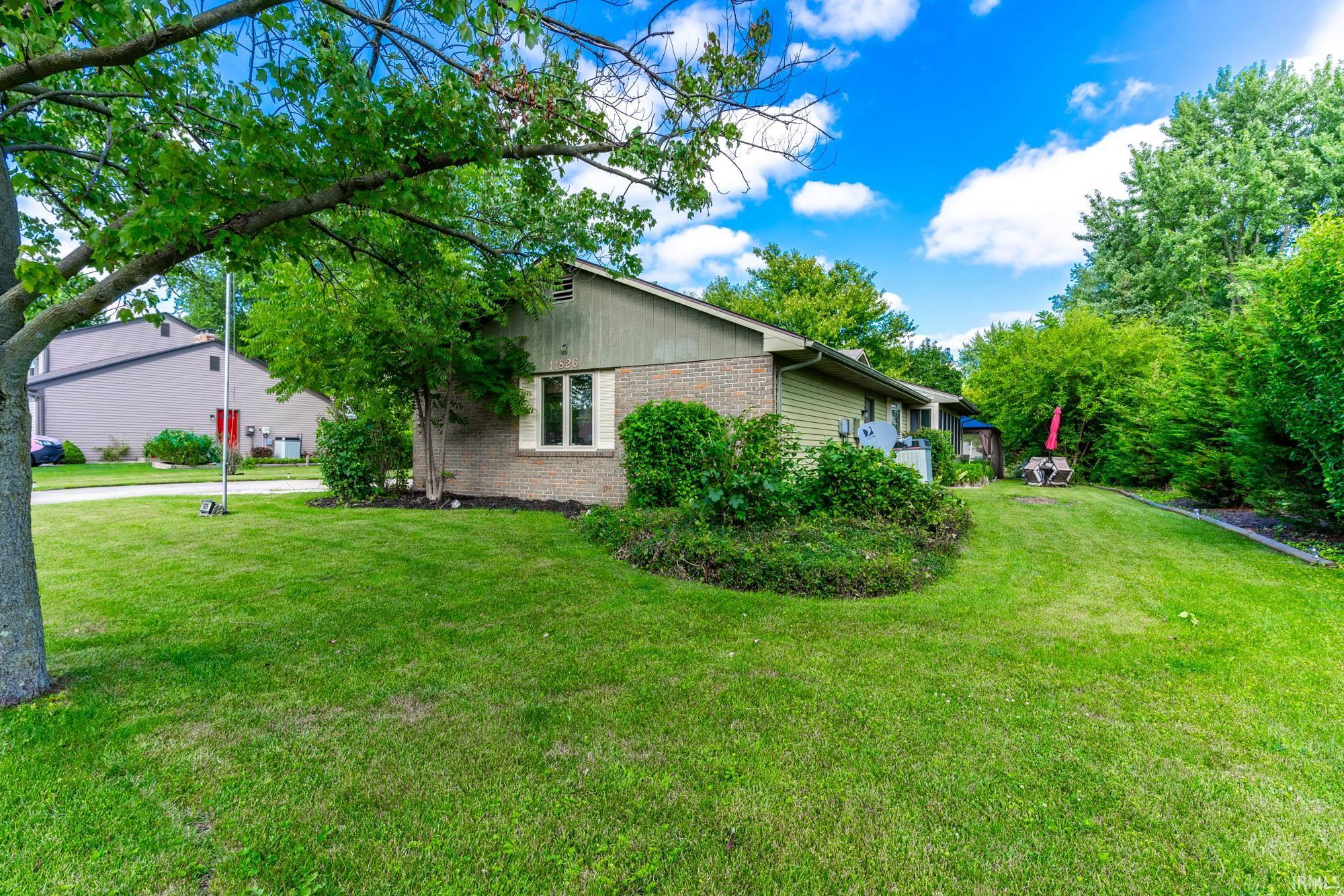 11826 Westwind