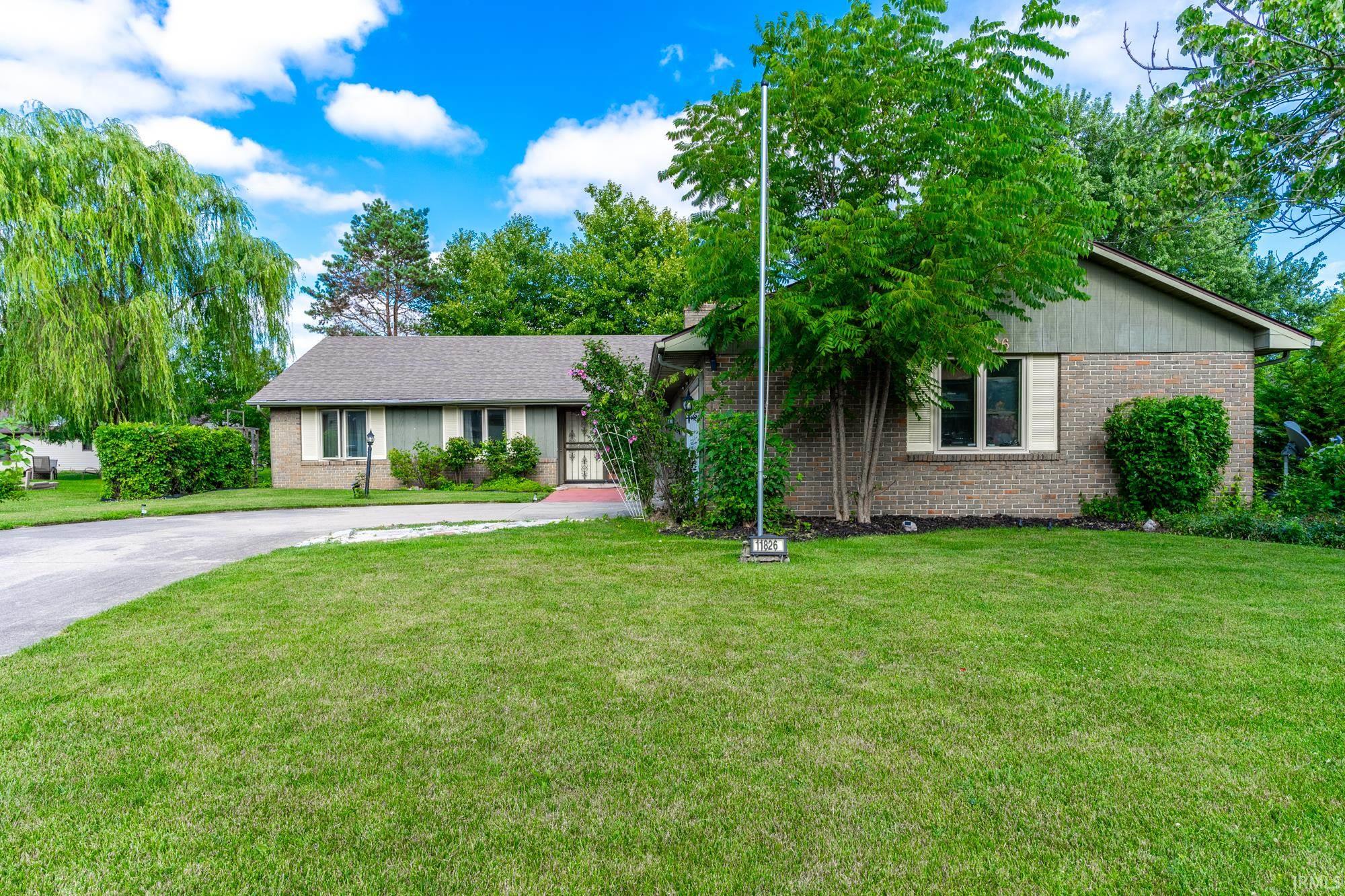 11826 Westwind