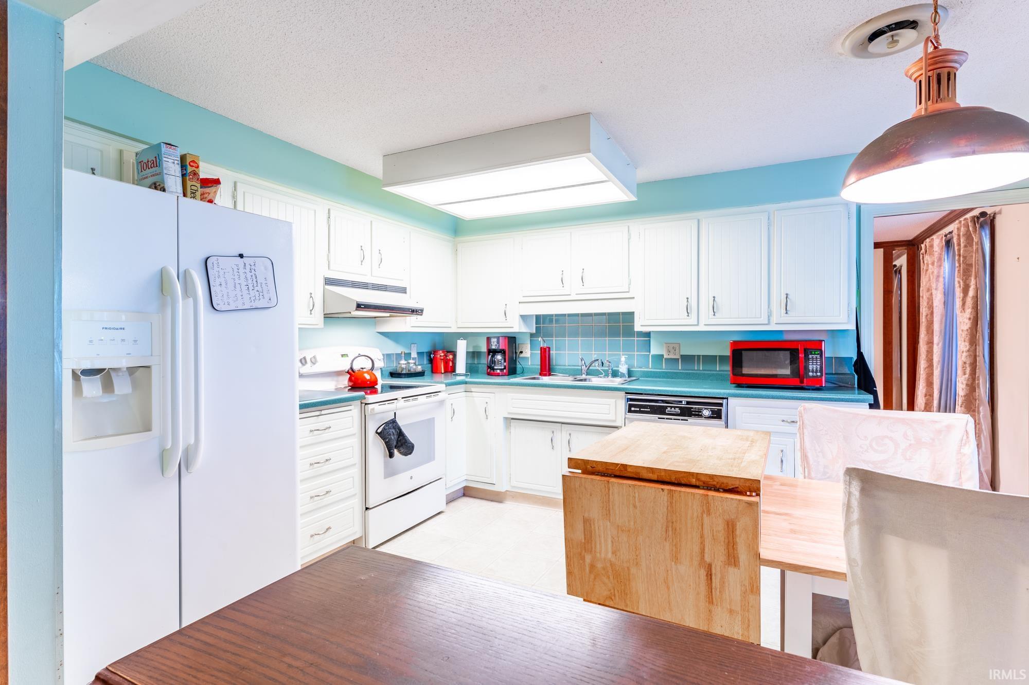 11826 Westwind