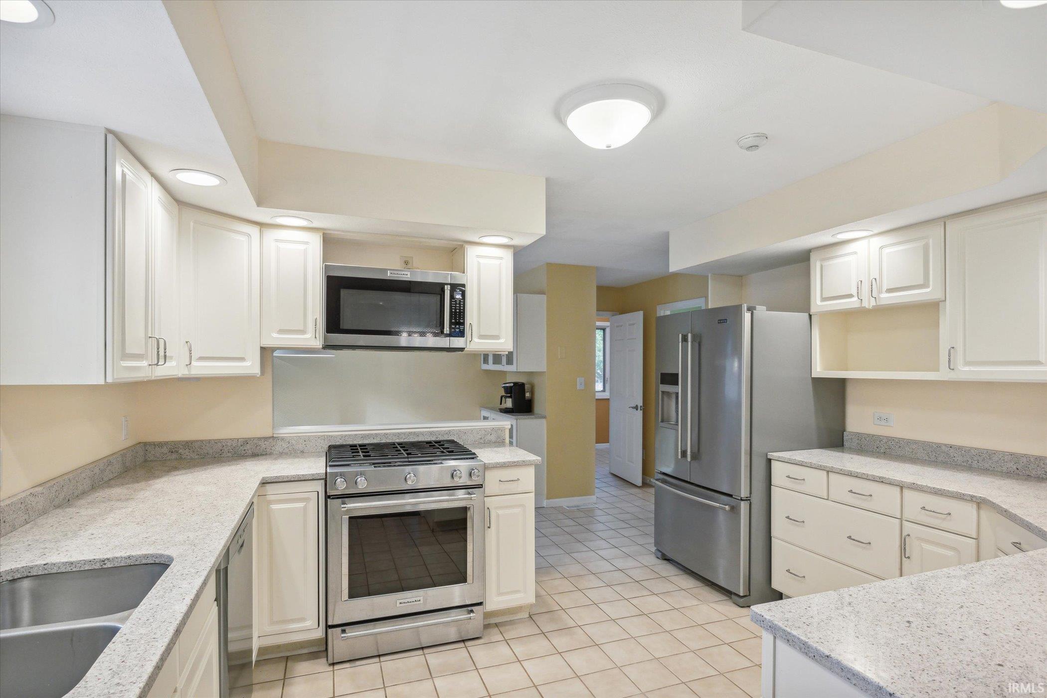 621 Amberwood