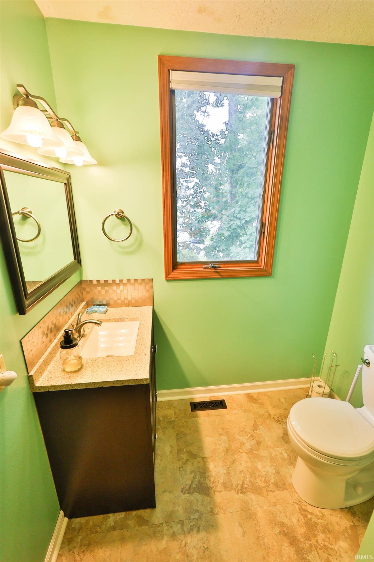 8110 Chapel Hill