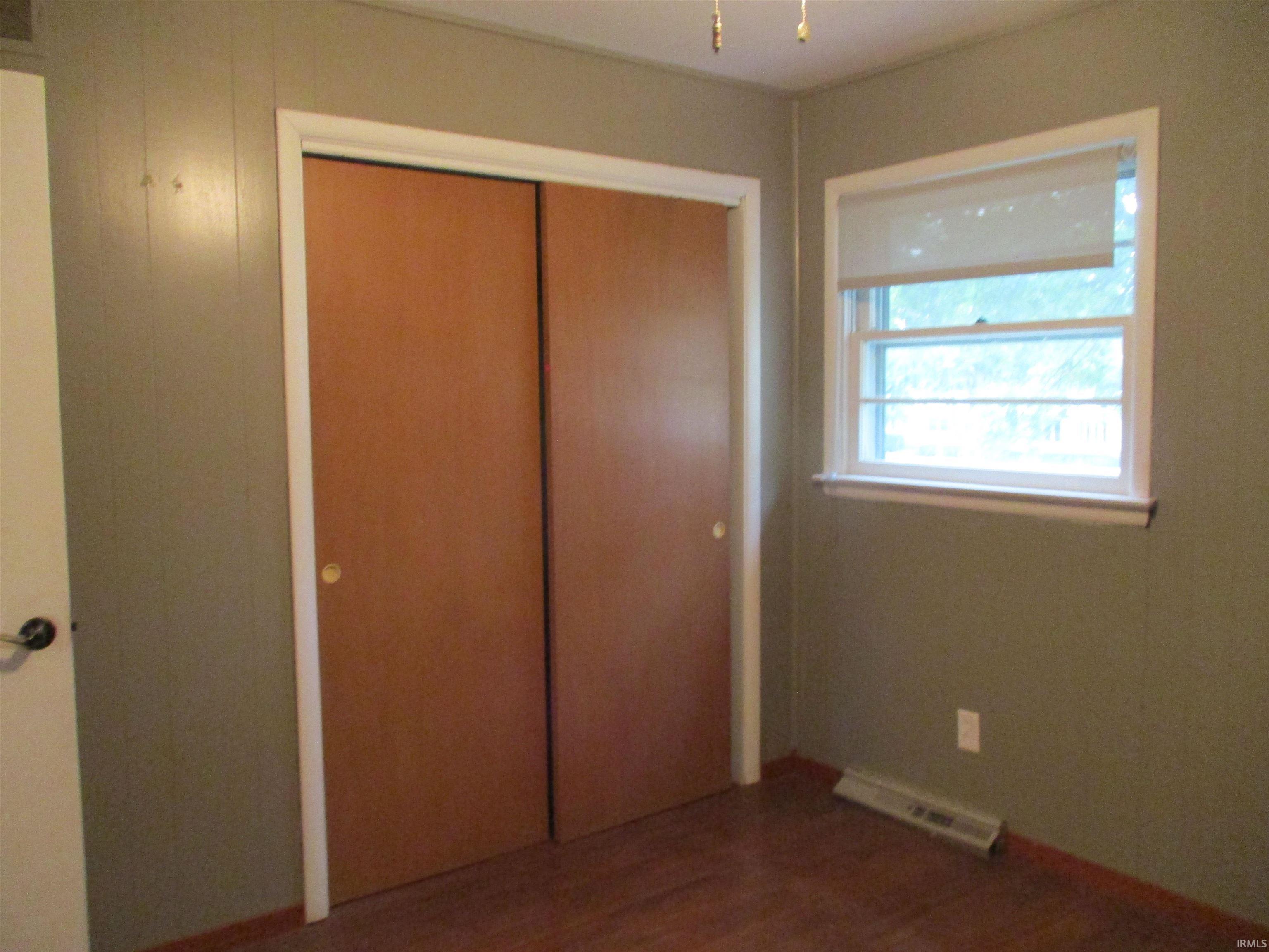 2320 Leesmoor
