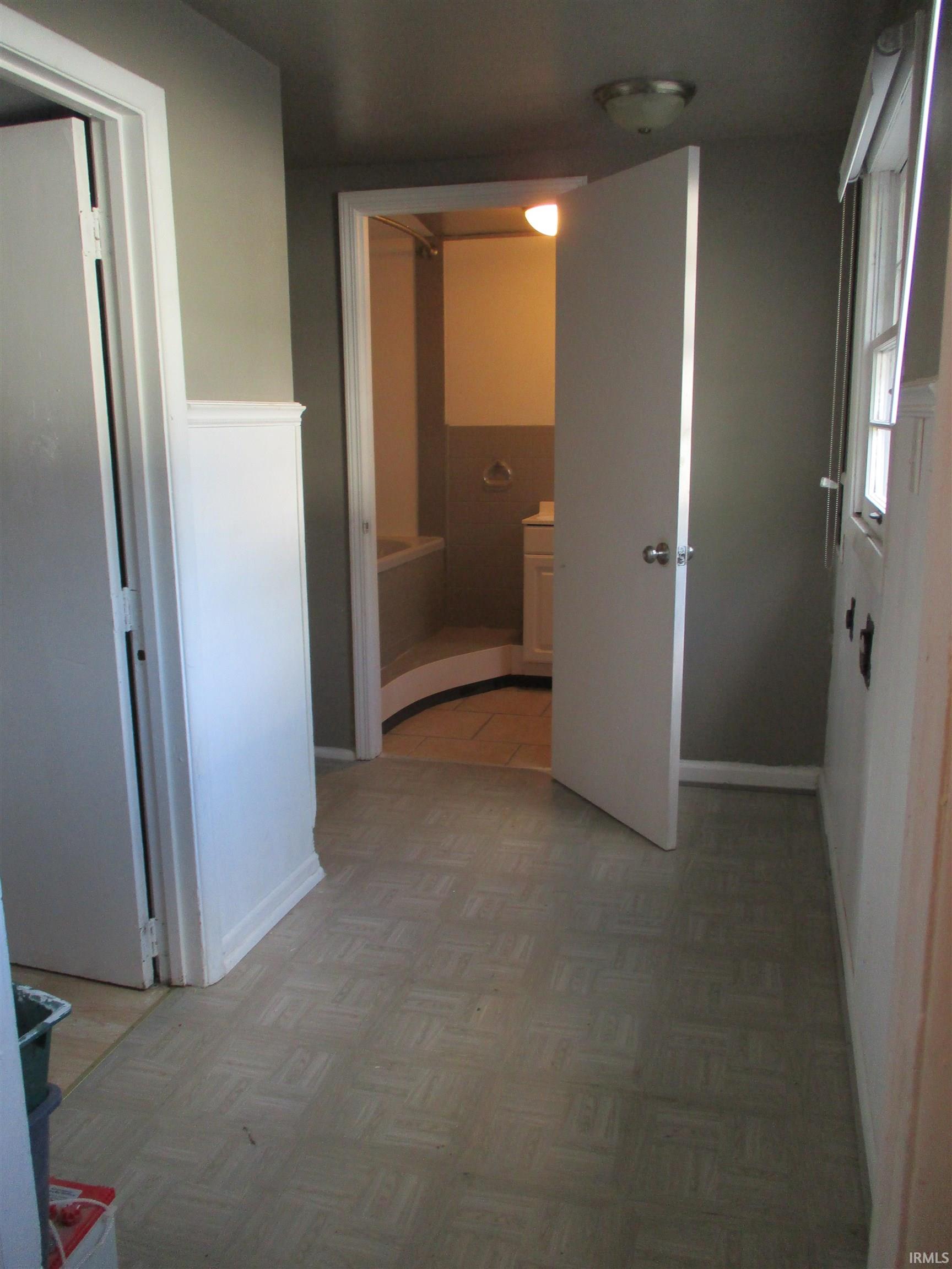 2320 Leesmoor