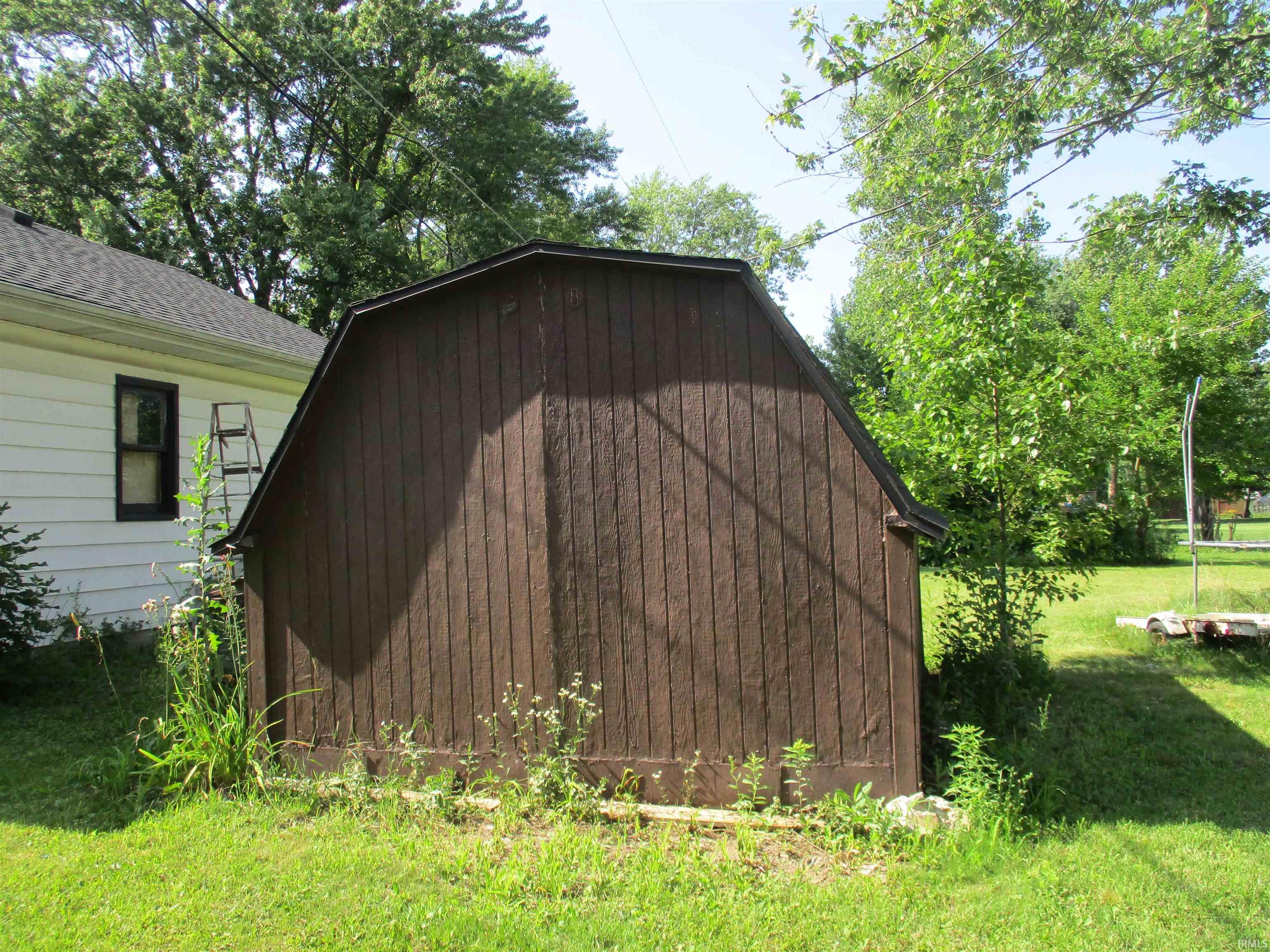 2320 Leesmoor