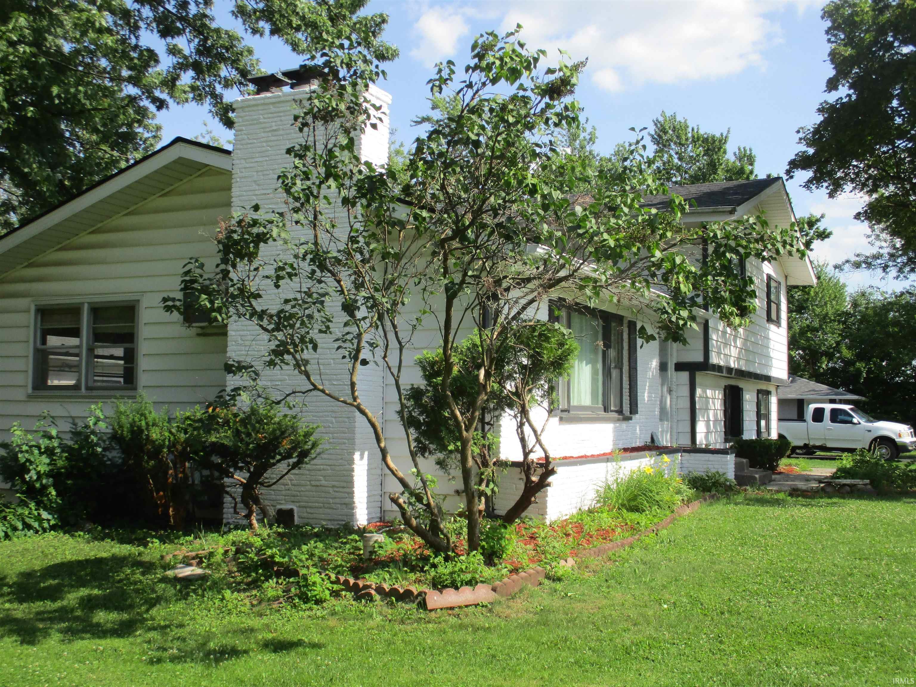 2320 Leesmoor
