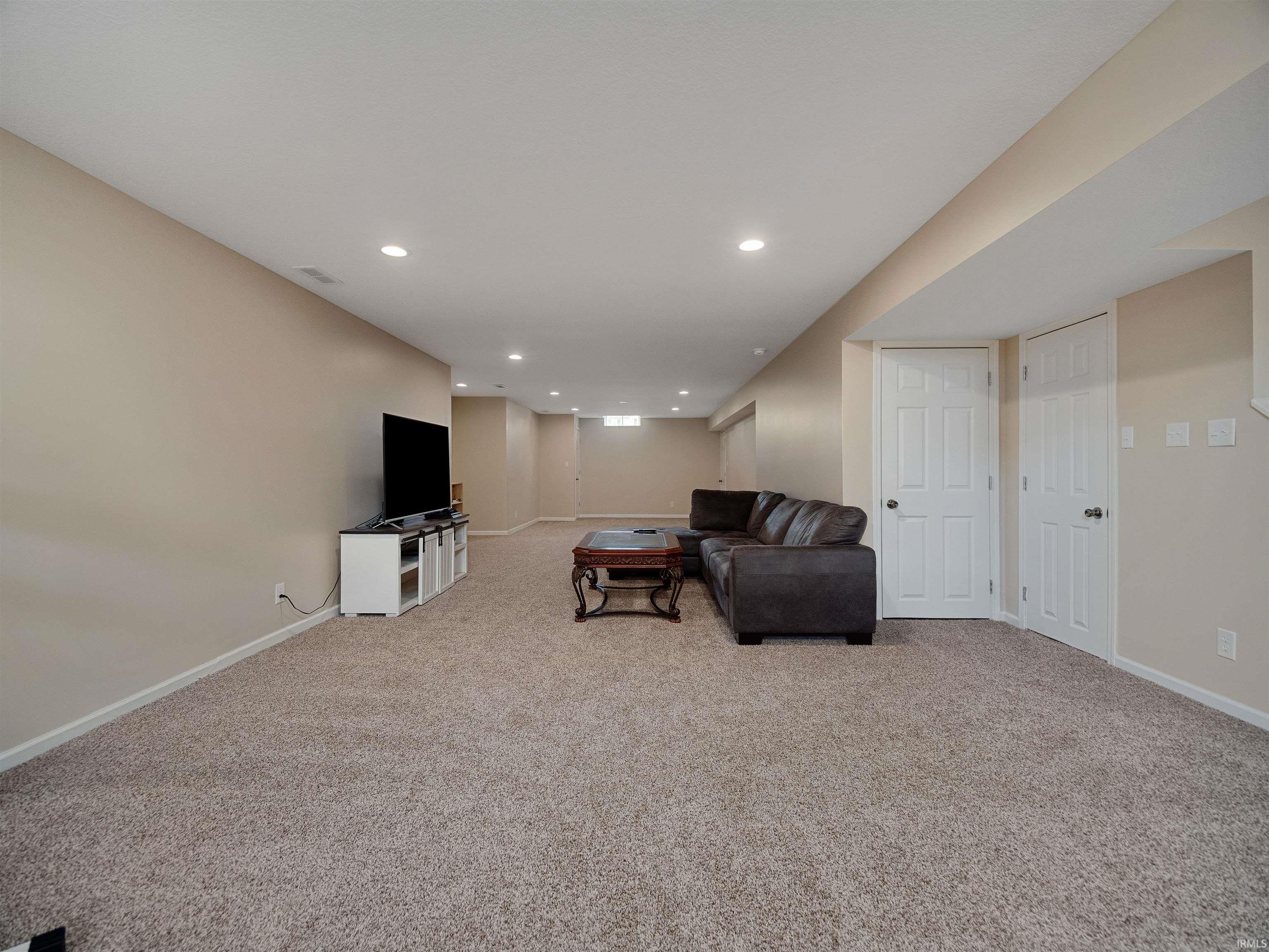5021 Clovedale