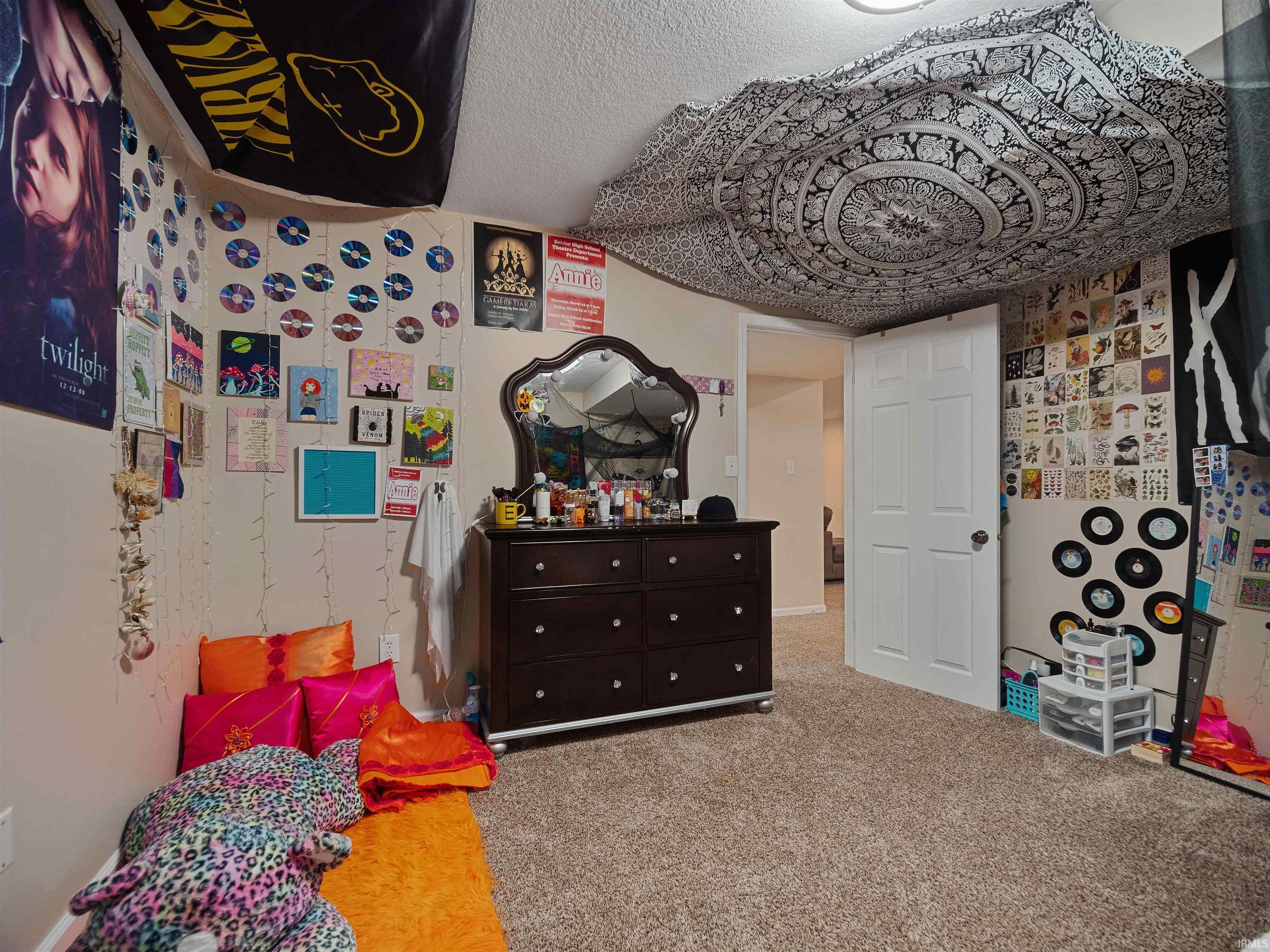 5021 Clovedale