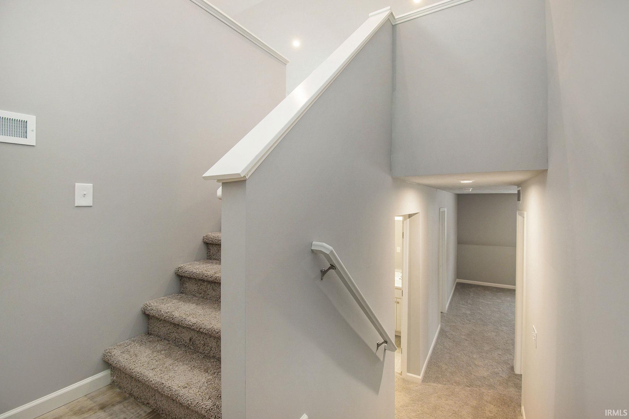 709 Nicholas