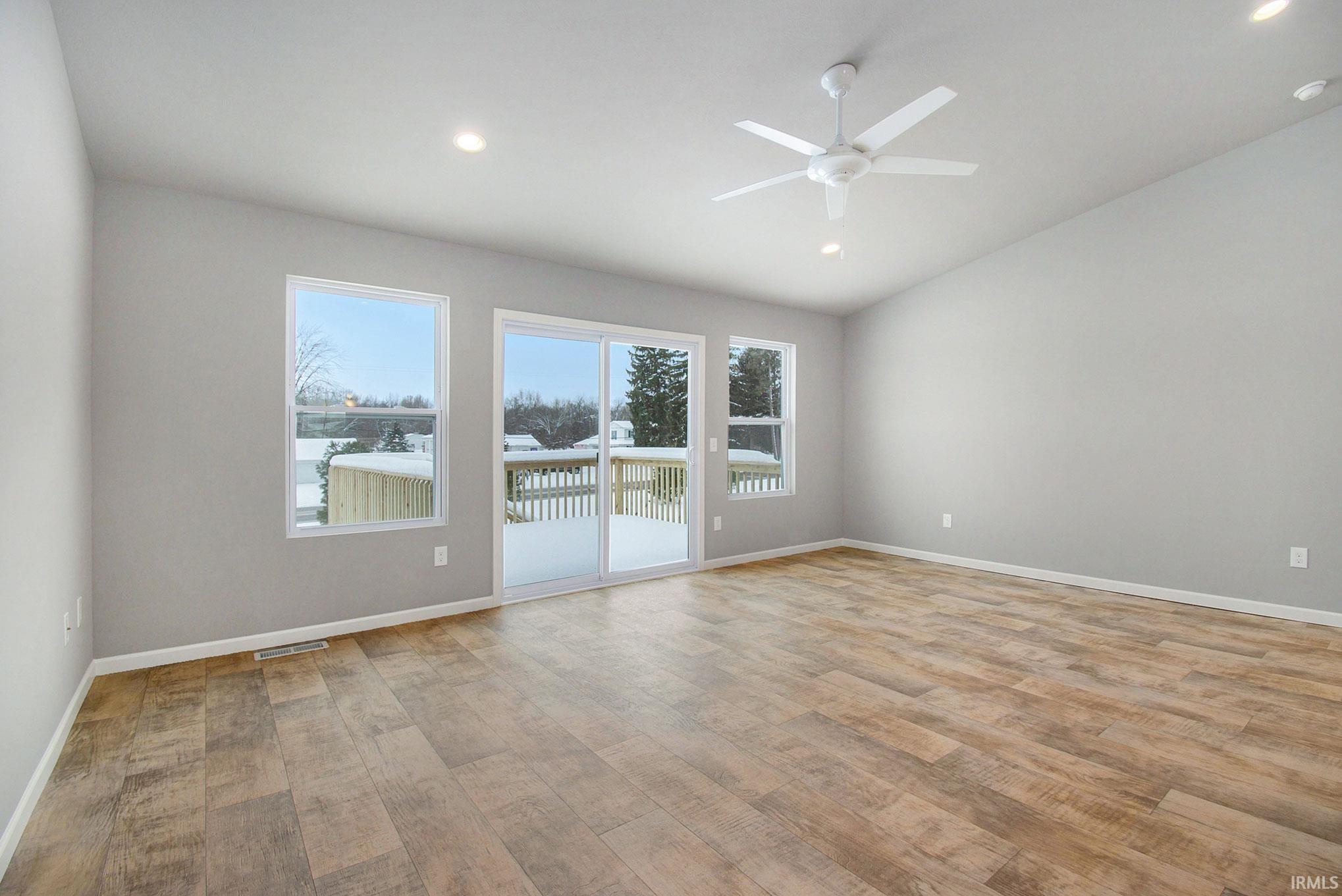709 Nicholas