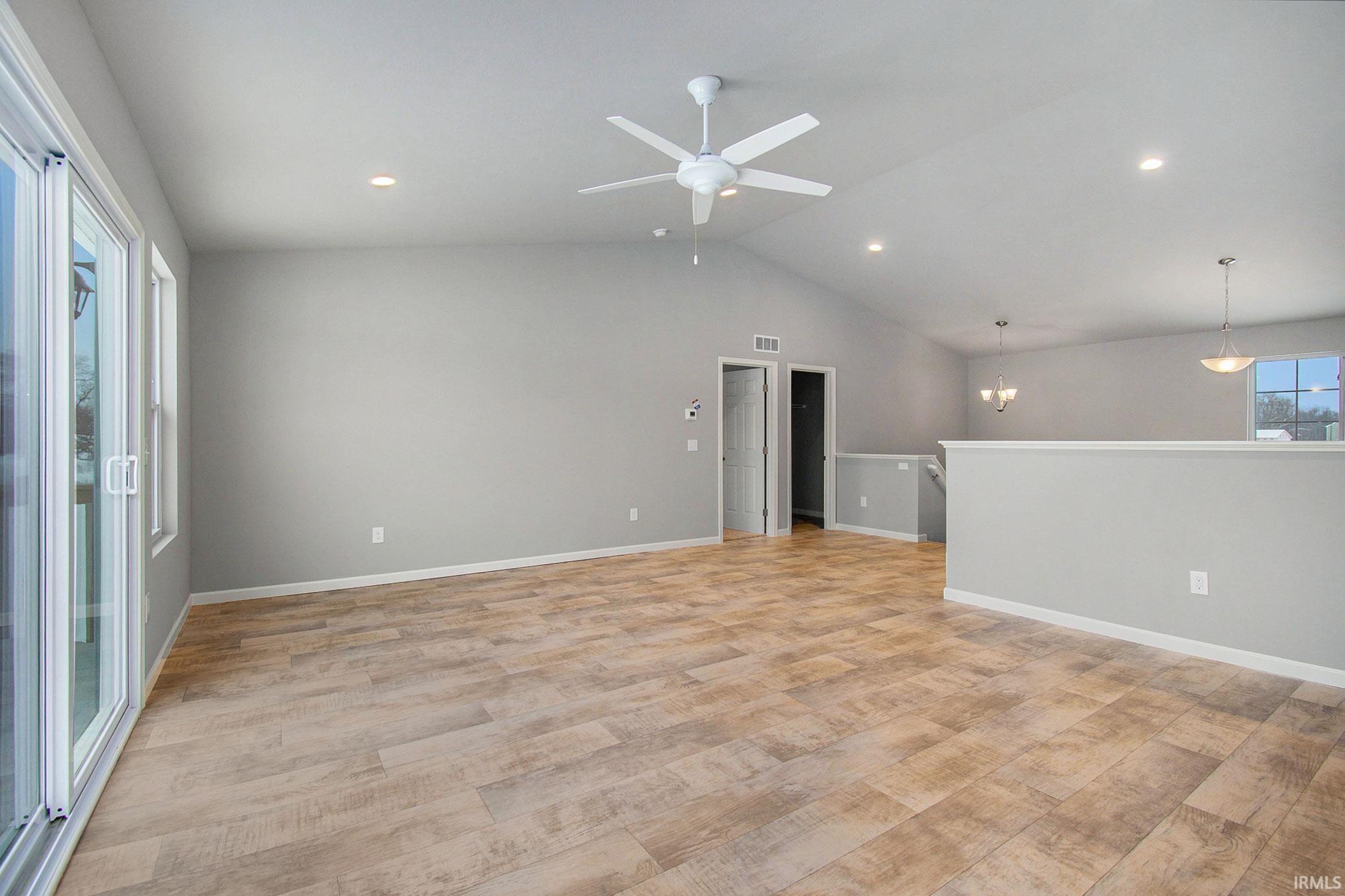709 Nicholas