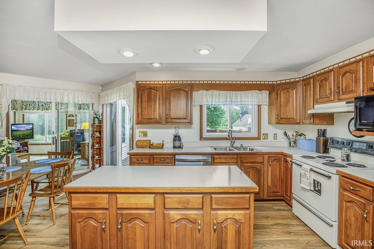 22328 Pepperwood