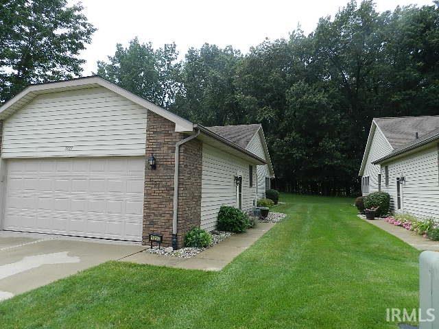 1227 Lakewood Hills