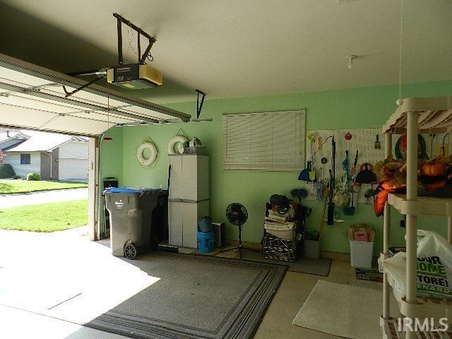 1227 Lakewood Hills