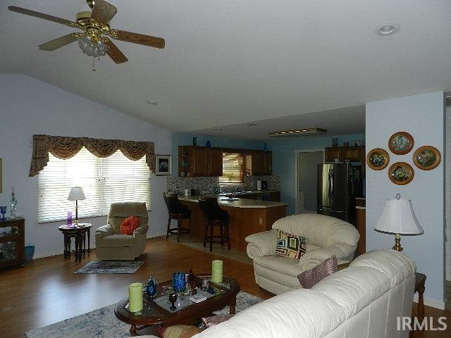 1227 Lakewood Hills