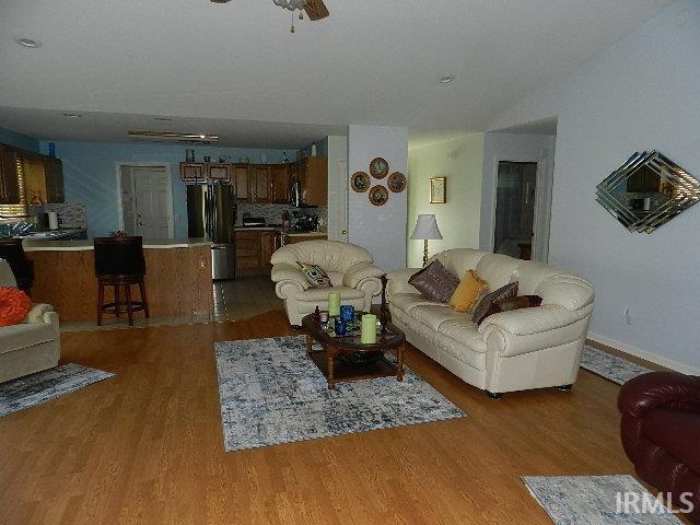1227 Lakewood Hills