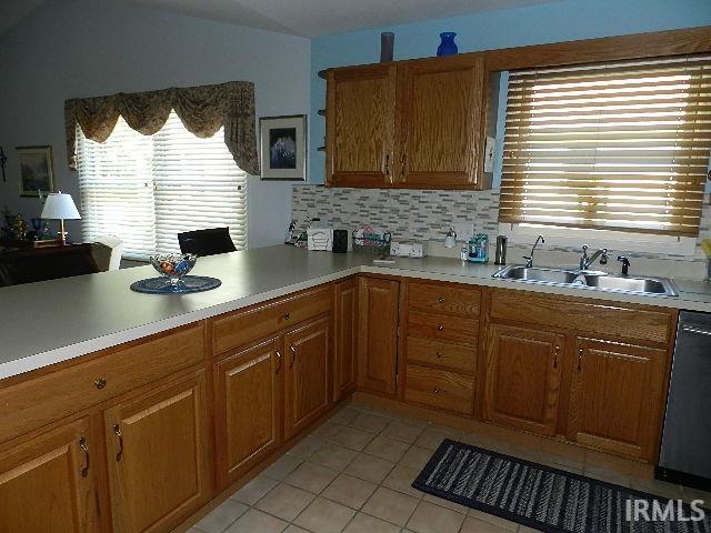 1227 Lakewood Hills