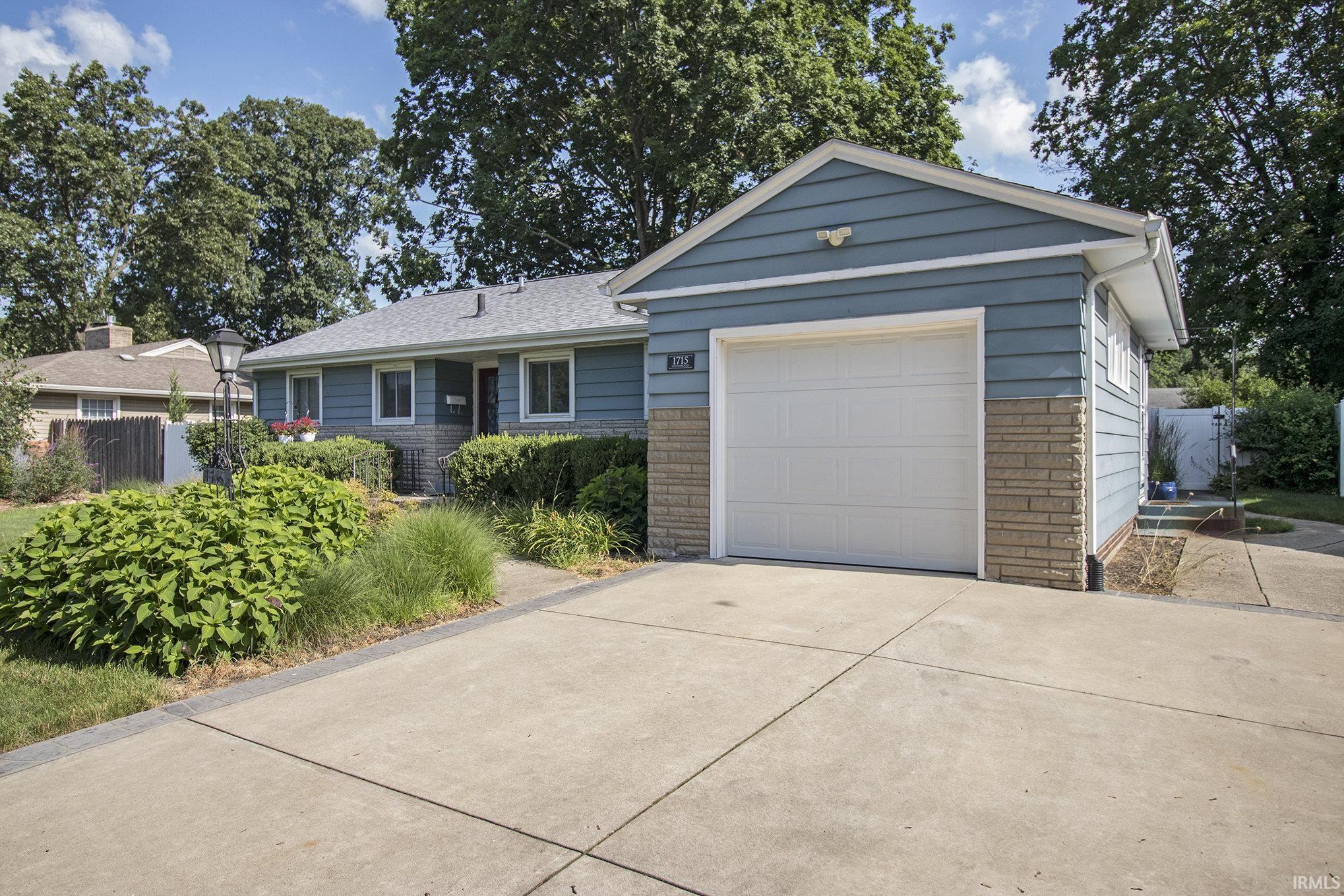 1715 Southwood