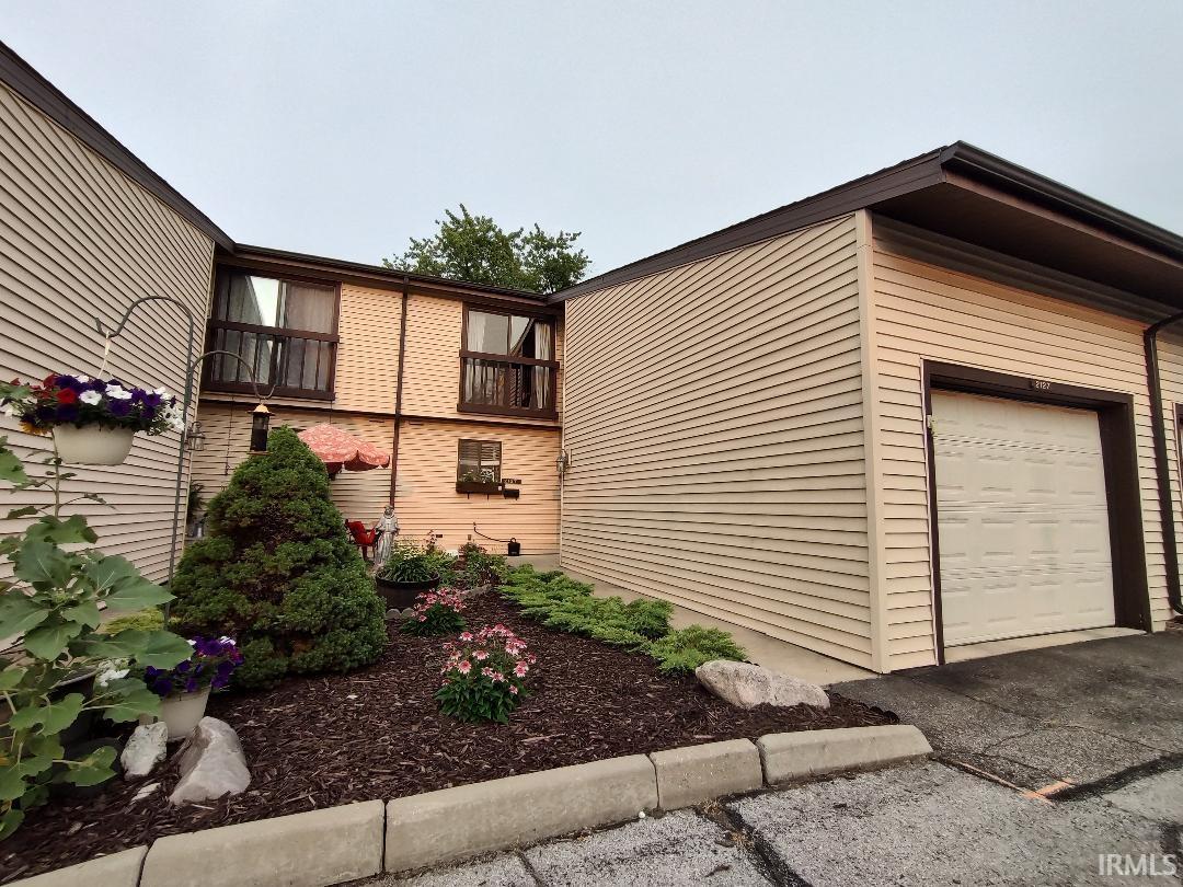 2127 Bayside