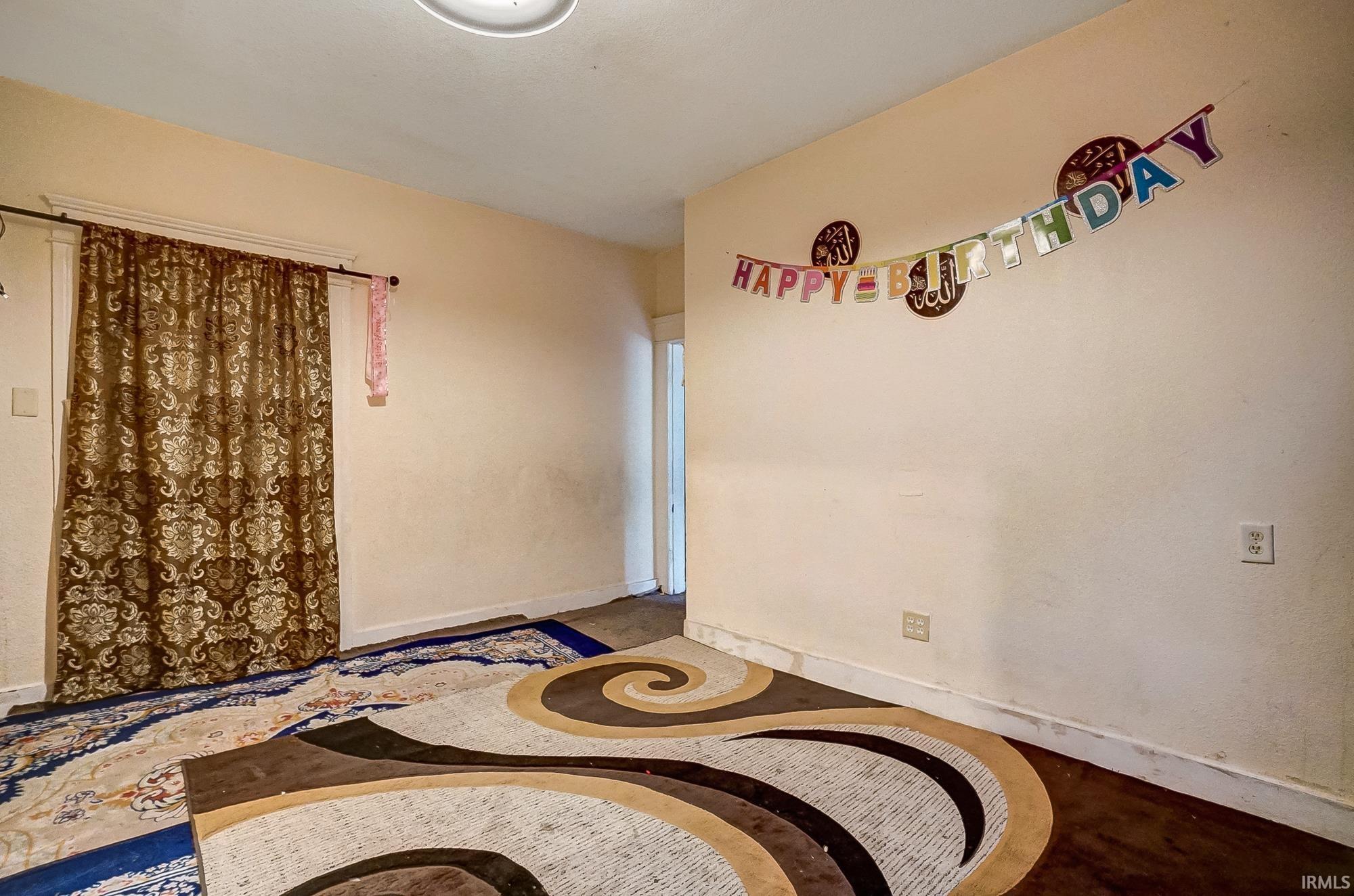 2121 Oakley